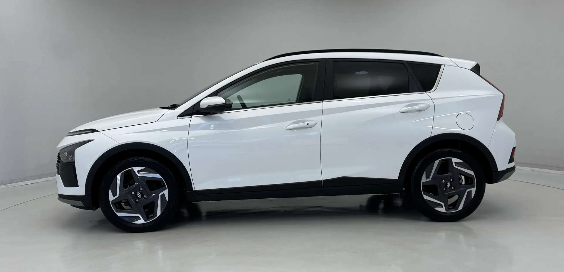 A 2024 HYUNDAI BAYON 1.0 TGDi Ultimate 5dr DCT A 2024 HYUNDAI BAYON 1.0 TGDi Ultimate 5dr DCT