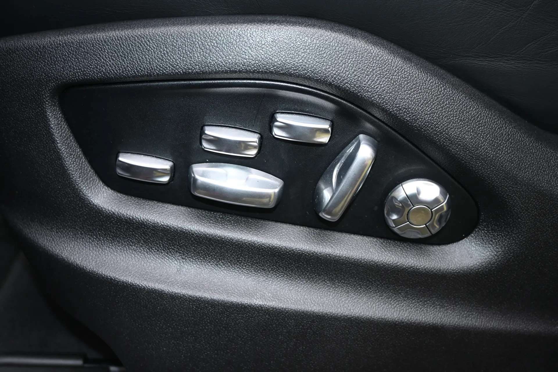 2019 PORSCHE CAYENNE 2019 PORSCHE CAYENNE