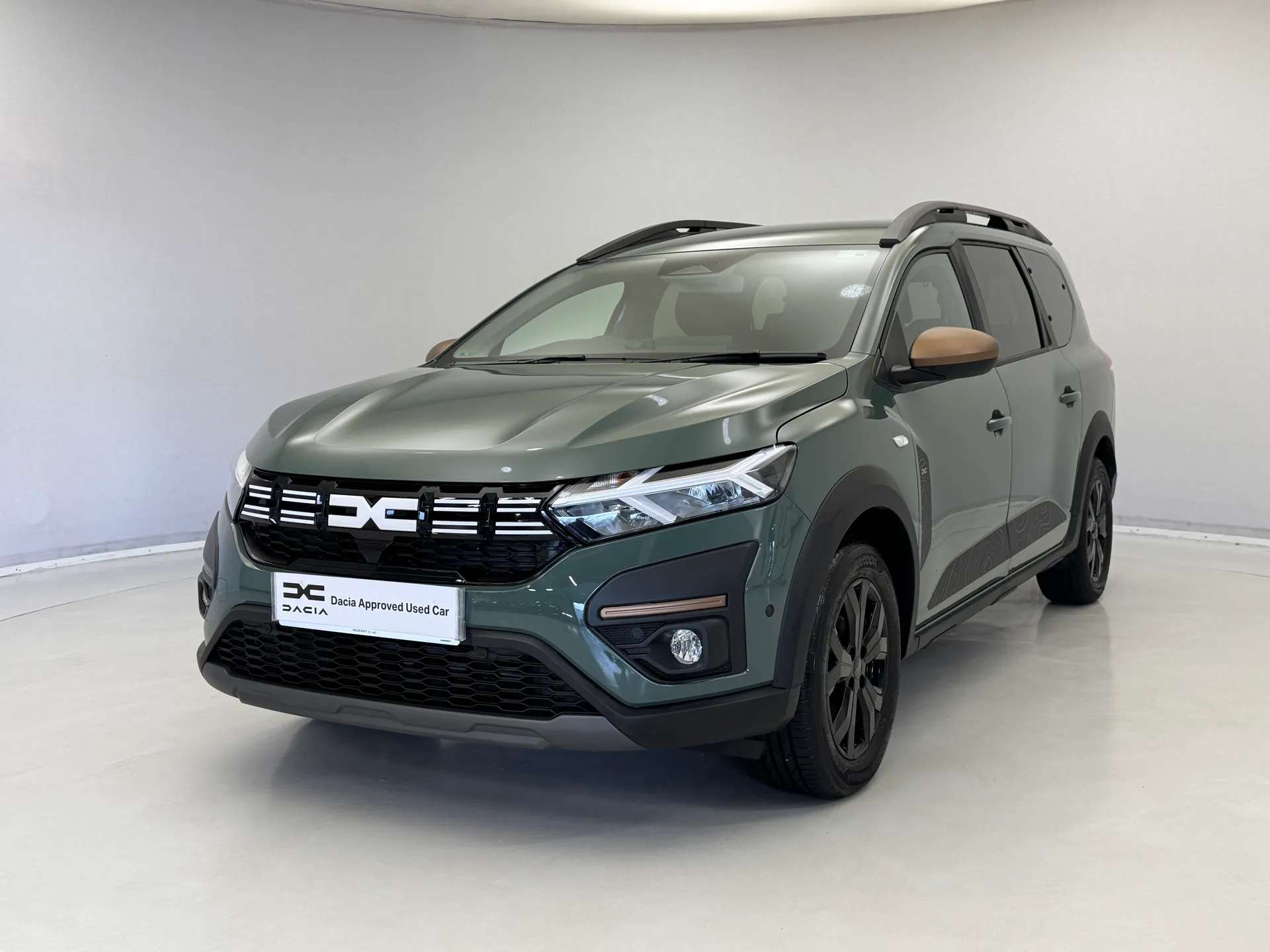 A 2025 DACIA JOGGER 1.6 HEV Extreme 5dr Auto A 2025 DACIA JOGGER 1.6 HEV Extreme 5dr Auto