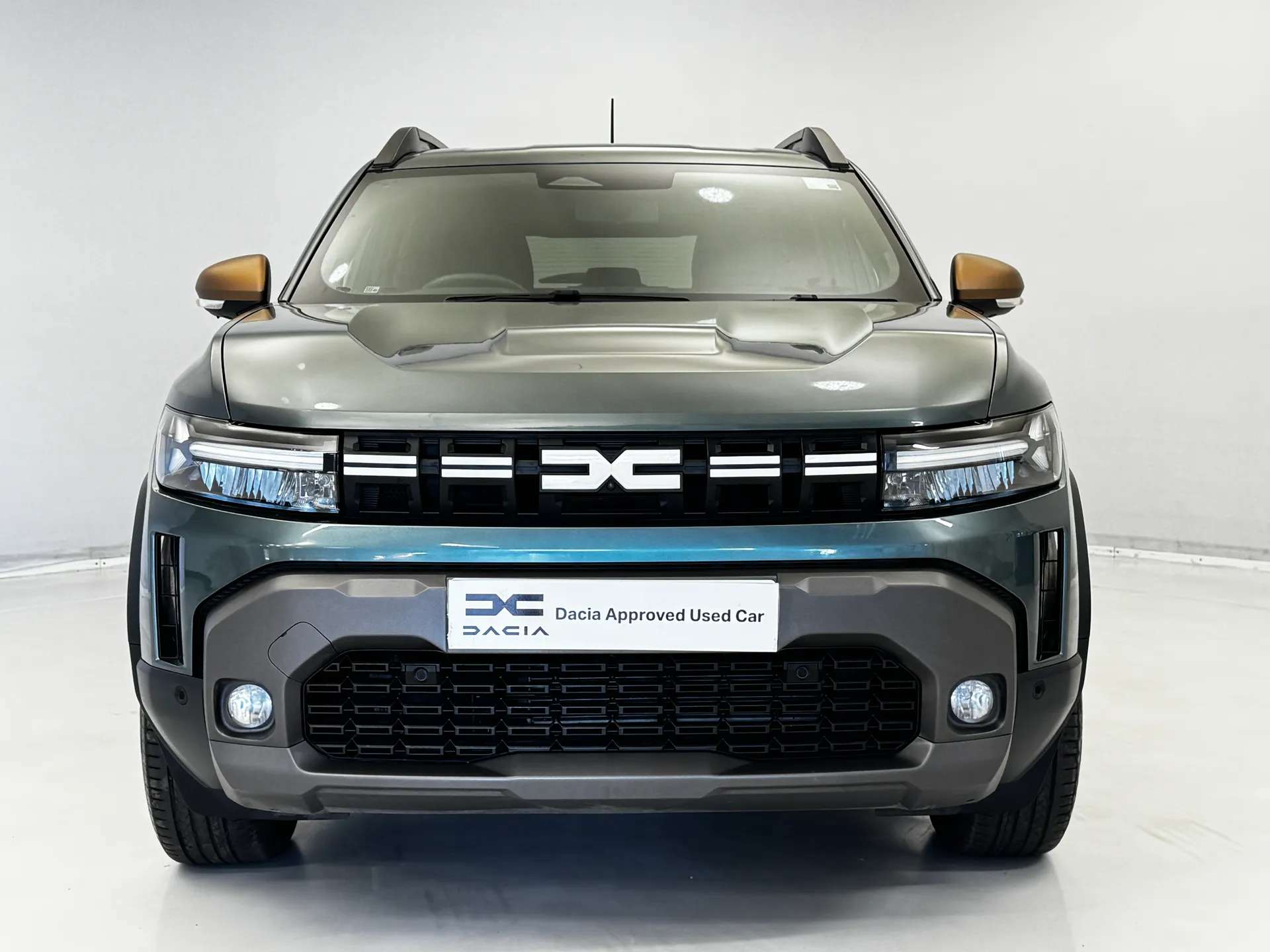 A 2025 DACIA DUSTER 1.6 Hybrid 140 Extreme 5dr Auto A 2025 DACIA DUSTER 1.6 Hybrid 140 Extreme 5dr Auto