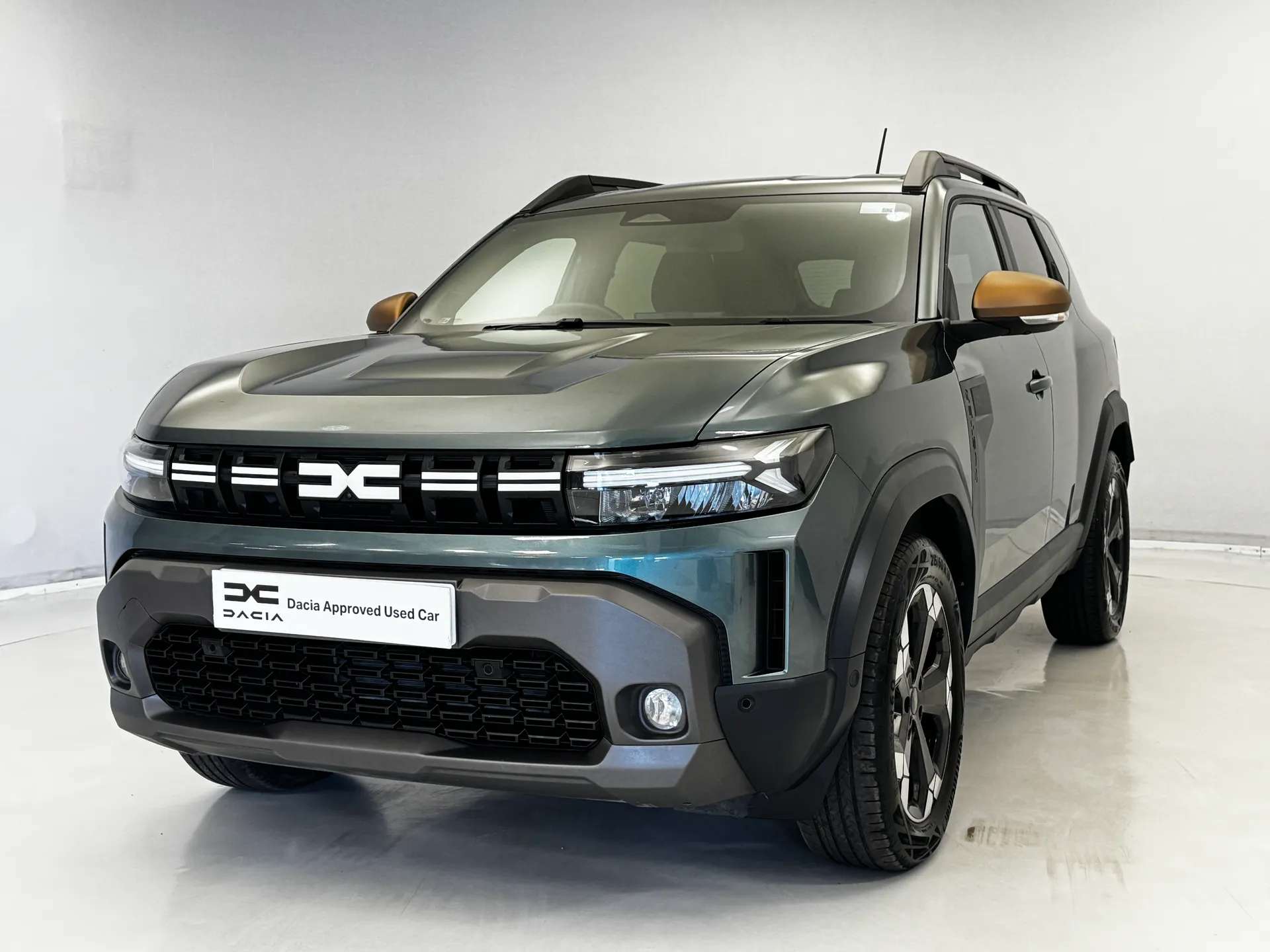 A 2025 DACIA DUSTER 1.6 Hybrid 140 Extreme 5dr Auto A 2025 DACIA DUSTER 1.6 Hybrid 140 Extreme 5dr Auto
