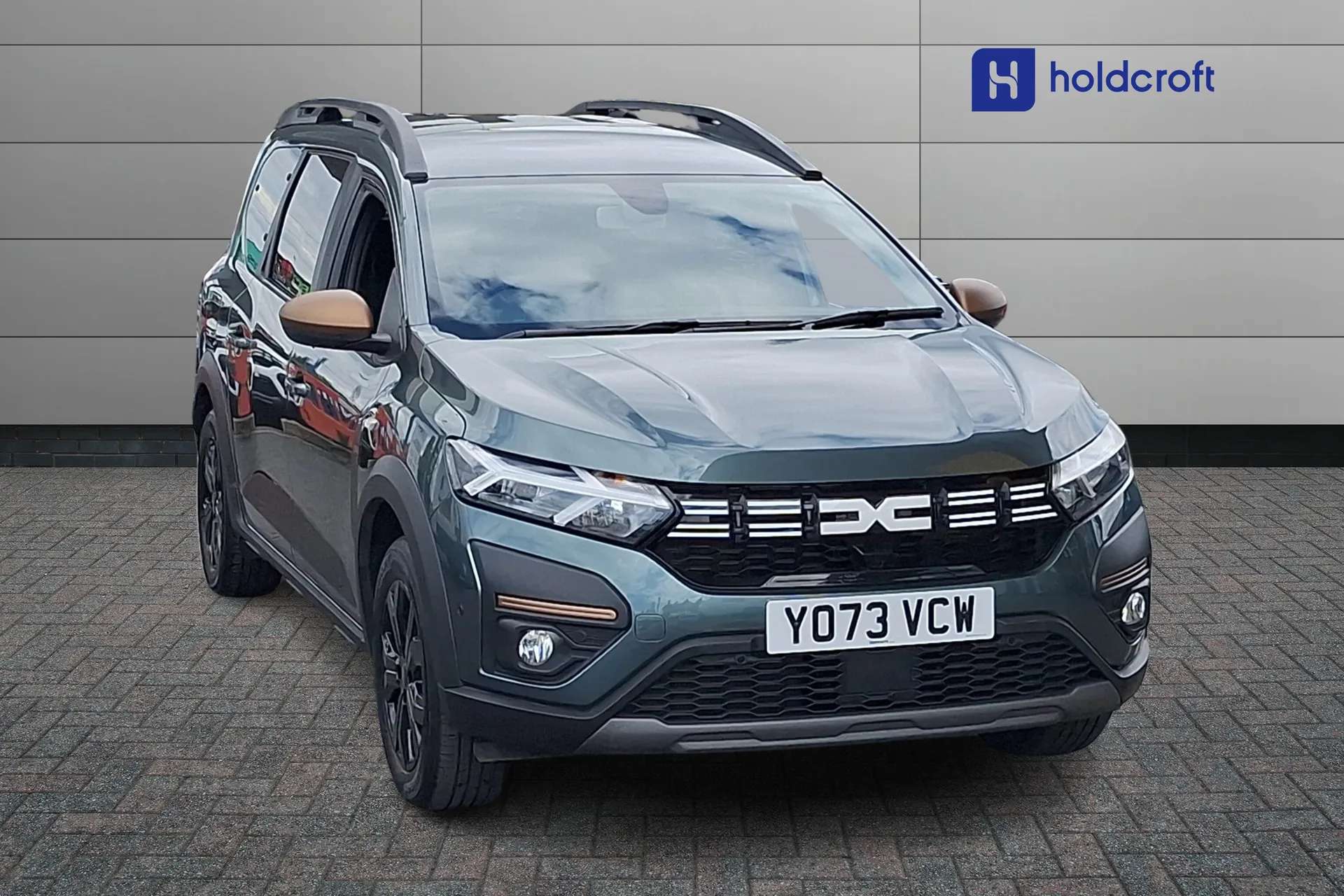 A 2024 DACIA JOGGER 1.6 HEV Extreme 5dr Auto A 2024 DACIA JOGGER 1.6 HEV Extreme 5dr Auto