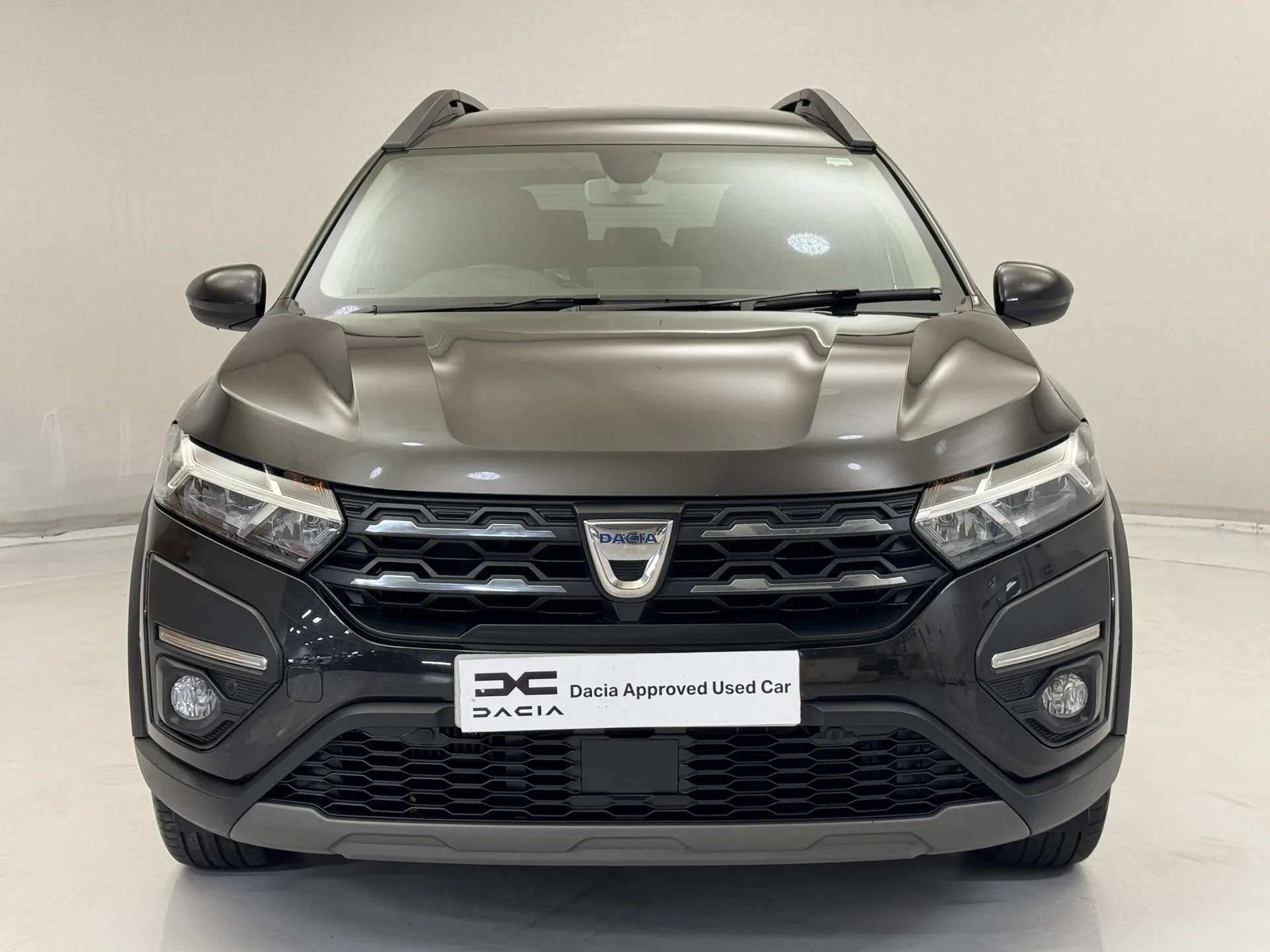 A 2022 DACIA JOGGER 1.0 TCe Extreme SE 5dr A 2022 DACIA JOGGER 1.0 TCe Extreme SE 5dr