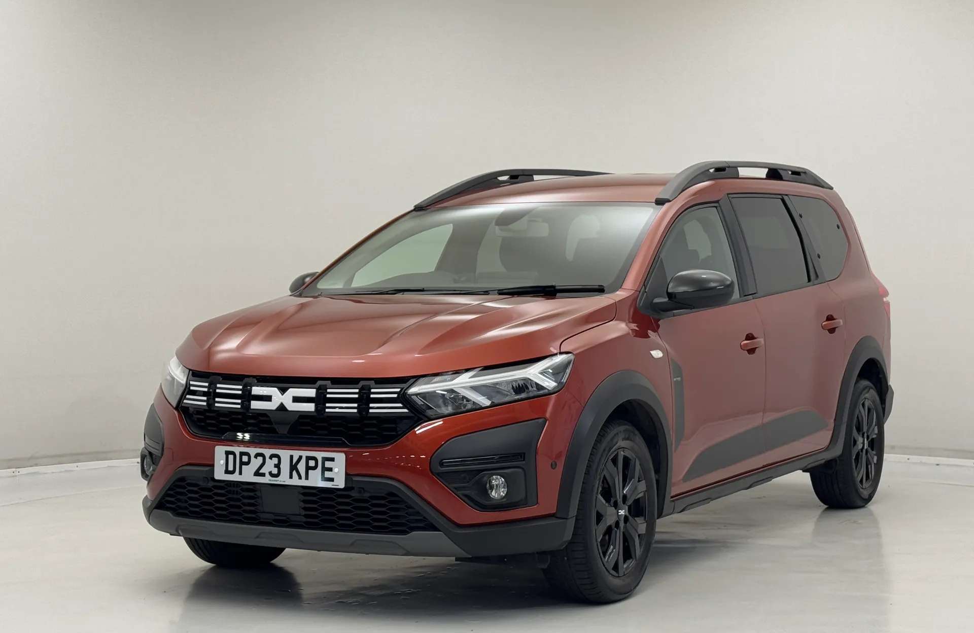 A 2023 DACIA JOGGER 1.0 TCe Extreme SE 5dr A 2023 DACIA JOGGER 1.0 TCe Extreme SE 5dr