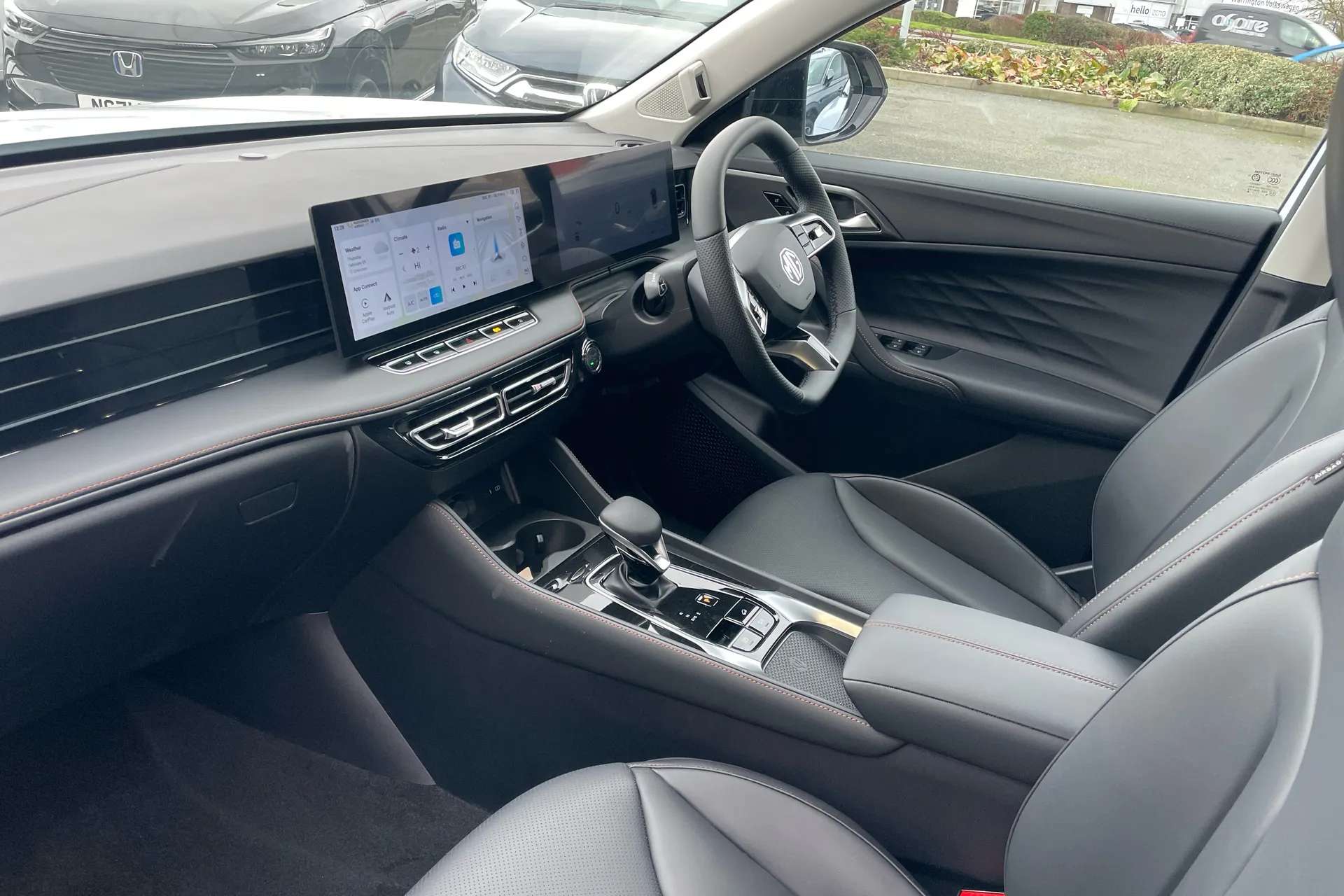 A 2026 MG MOTOR UK HS 1.5 T-GDI Trophy 5dr DCT A 2026 MG MOTOR UK HS 1.5 T-GDI Trophy 5dr DCT