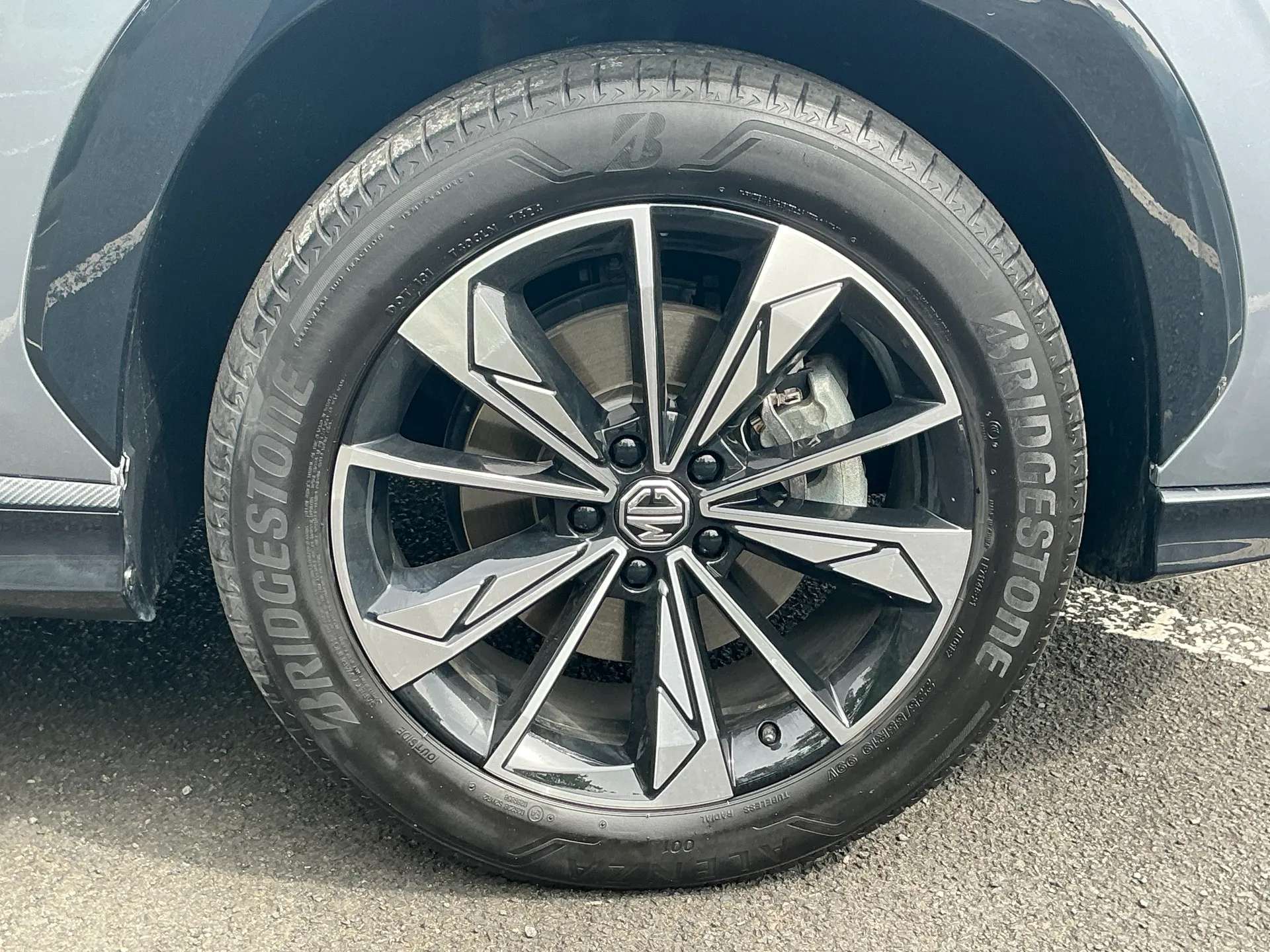 2024 MG HS 2024 MG HS