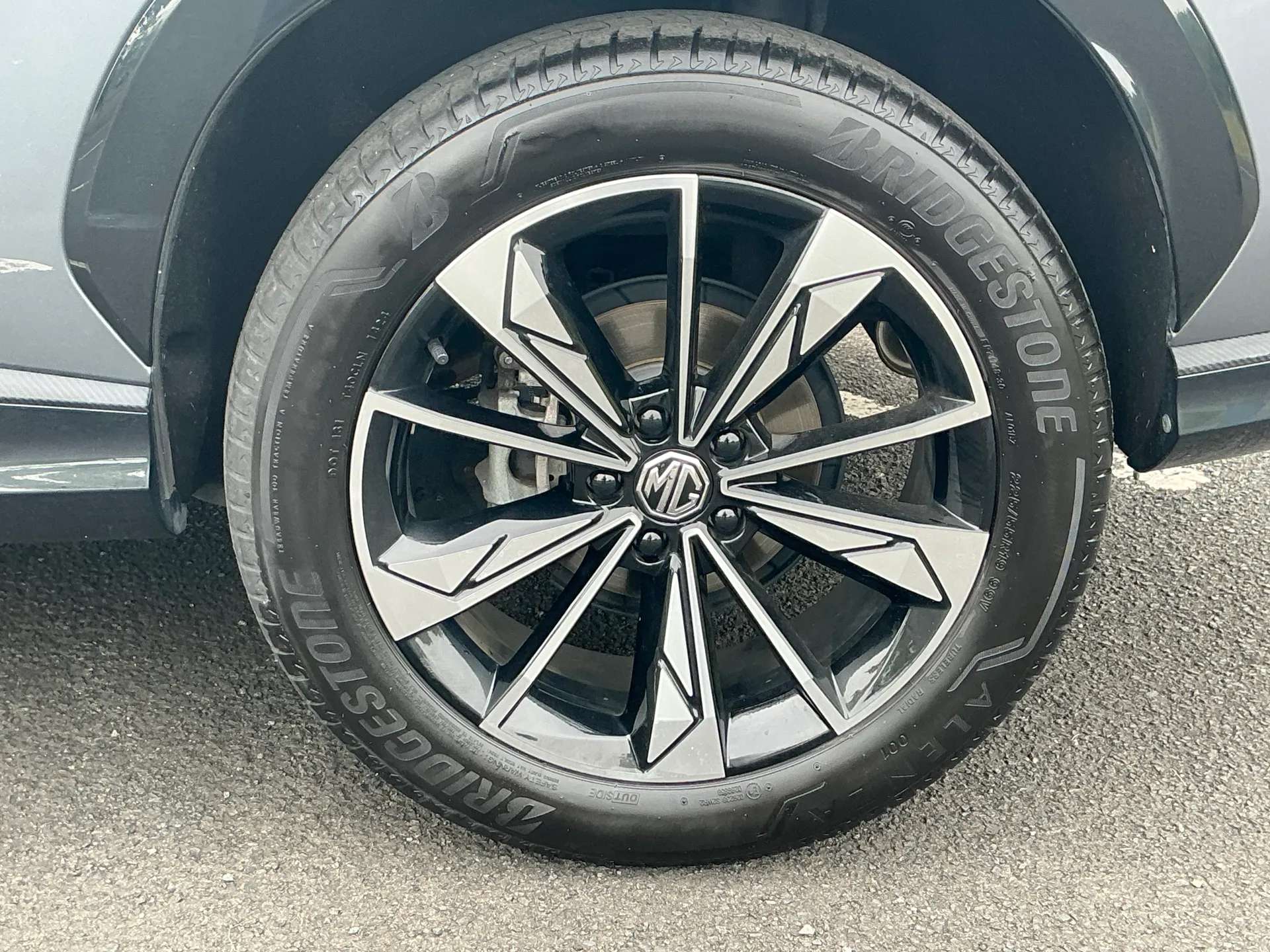 2024 MG HS 2024 MG HS