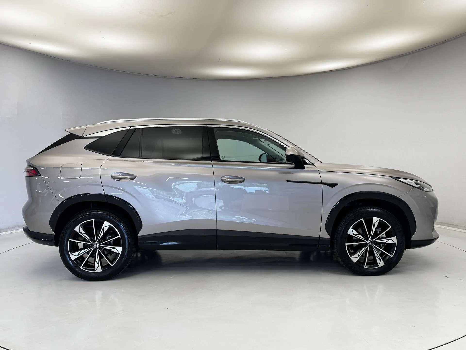 A 2025 MG HS 1.5 T-GDI Trophy 5dr DCT ð©¶ Premium AUTOMATIC ð©¶ A 2025 MG HS 1.5 T-GDI Trophy 5dr DCT ð©¶ Premium AUTOMATIC ð©¶