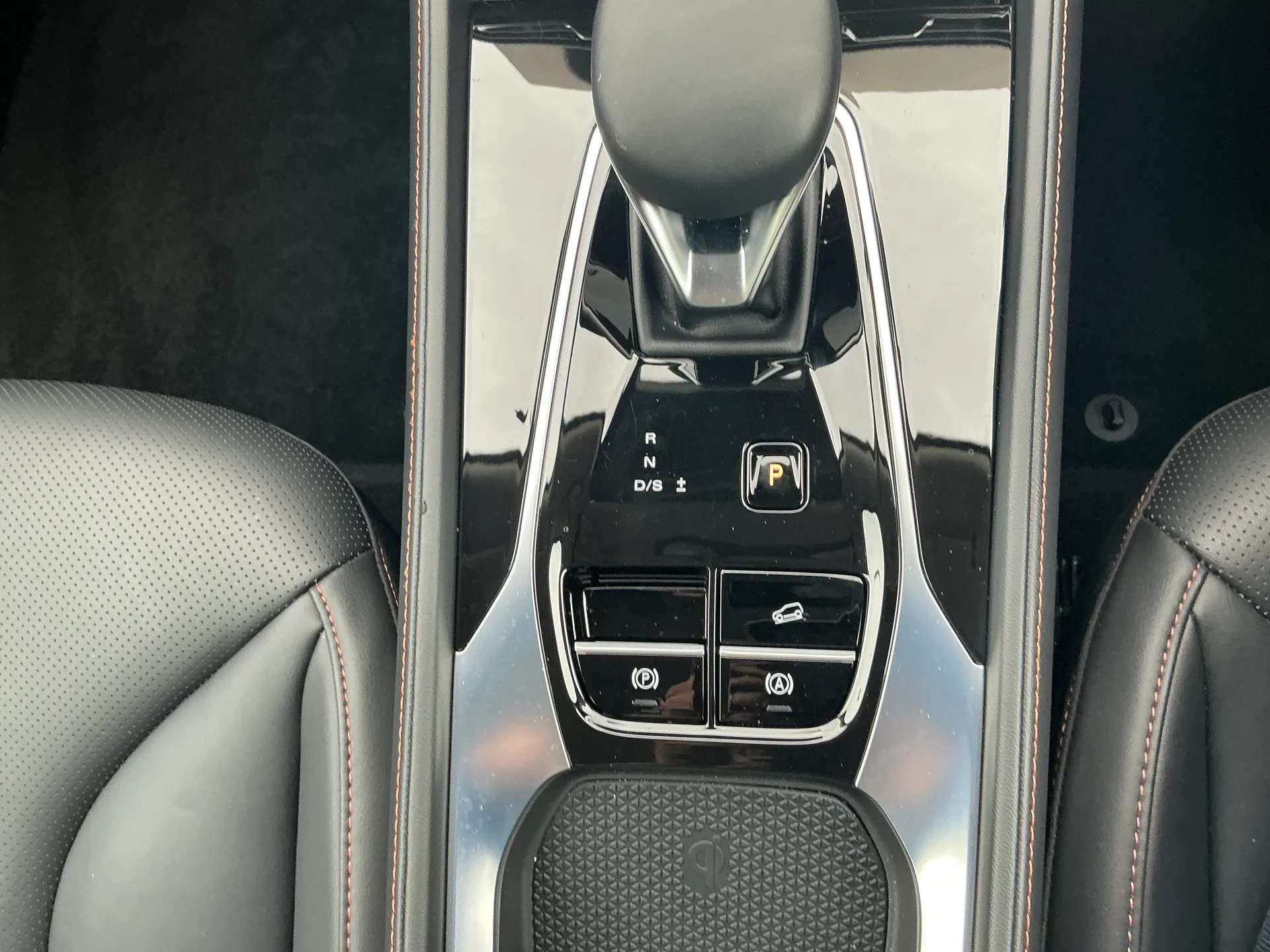 2025 MG HS 2025 MG HS