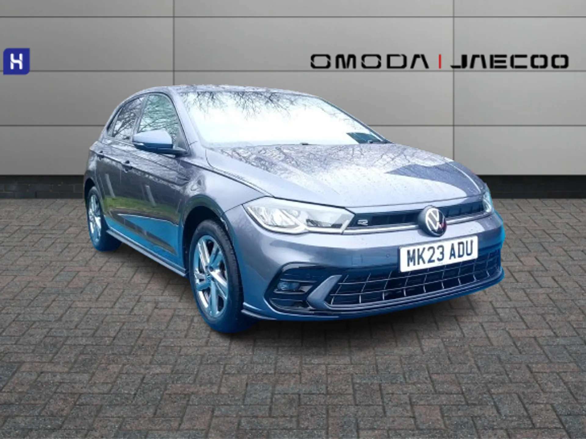 A 2023 VOLKSWAGEN POLO 1.0 TSI R-Line 5dr A 2023 VOLKSWAGEN POLO 1.0 TSI R-Line 5dr