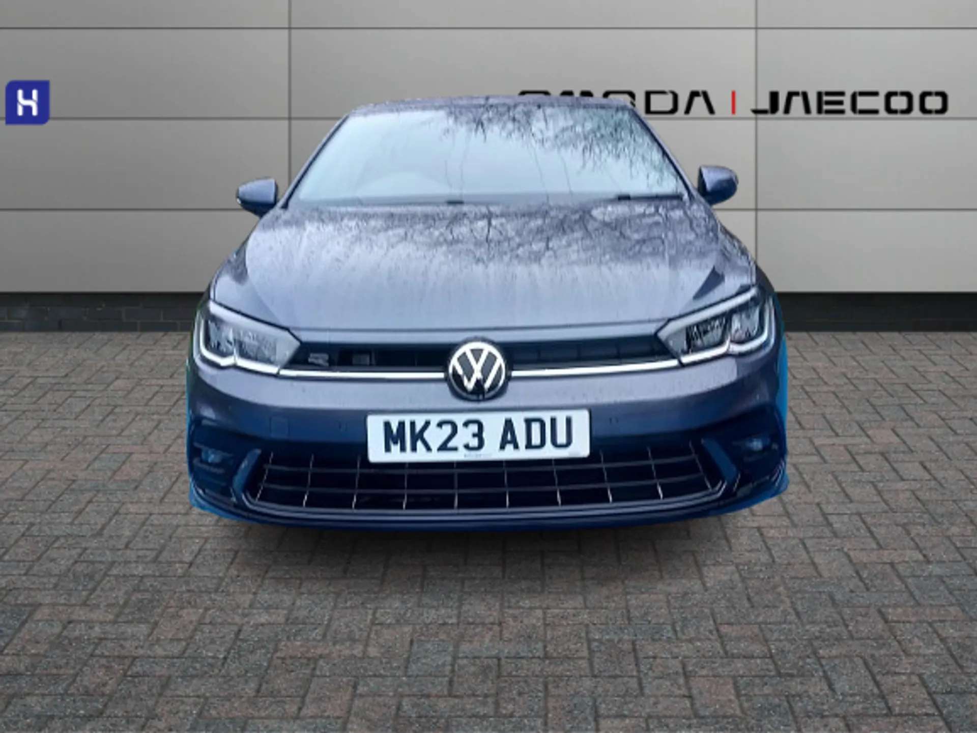 A 2023 VOLKSWAGEN POLO 1.0 TSI R-Line 5dr A 2023 VOLKSWAGEN POLO 1.0 TSI R-Line 5dr