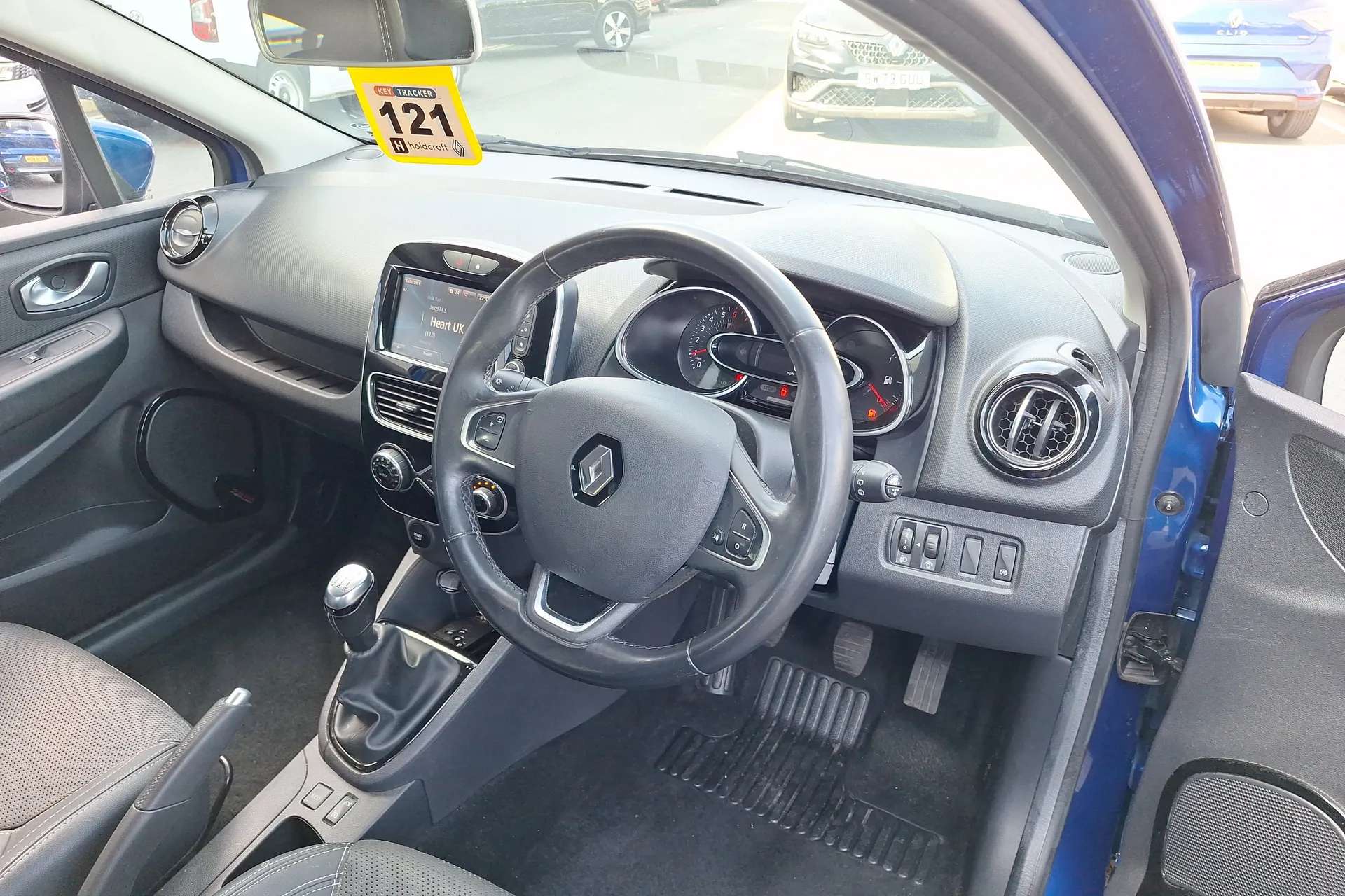 2018 RENAULT CLIO 2018 RENAULT CLIO