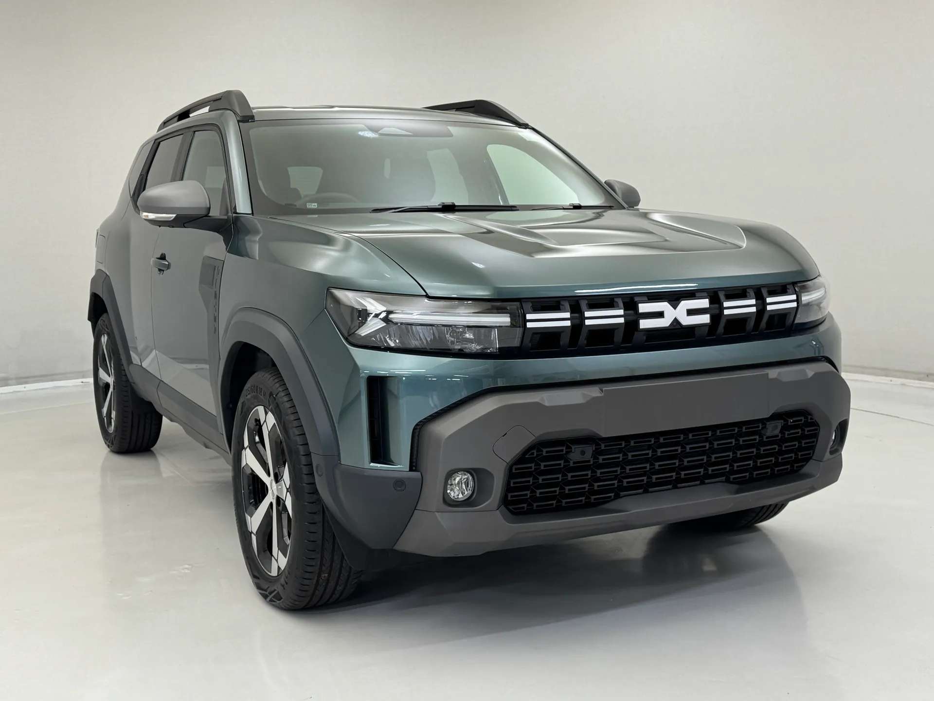 A 2025 DACIA DUSTER 1.6 Hybrid 140 Journey 5dr Auto A 2025 DACIA DUSTER 1.6 Hybrid 140 Journey 5dr Auto