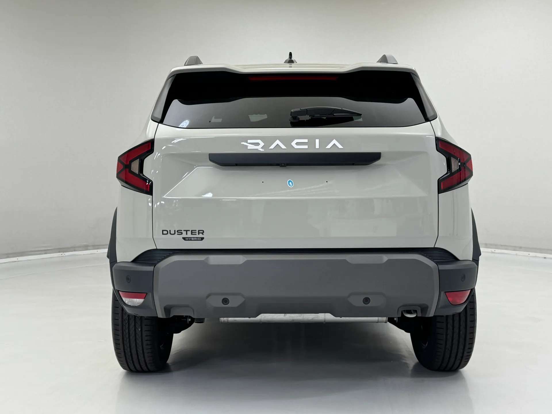 A 2025 DACIA DUSTER 1.6 Hybrid 140 Journey 5dr Auto A 2025 DACIA DUSTER 1.6 Hybrid 140 Journey 5dr Auto