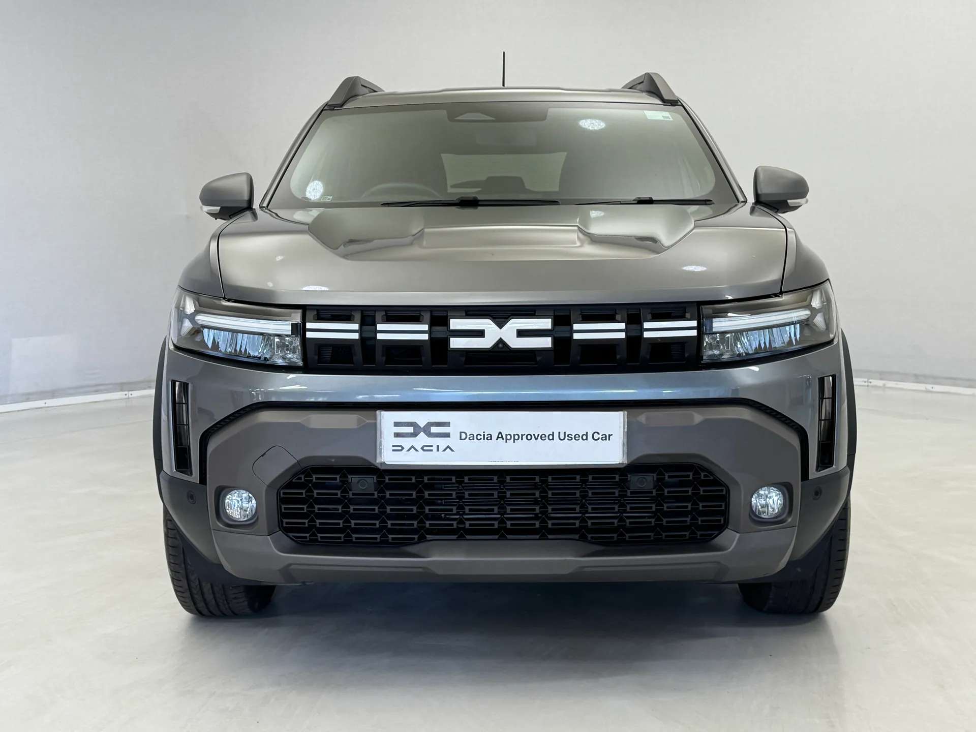 A 2025 DACIA DUSTER 1.6 Hybrid 140 Journey 5dr Auto A 2025 DACIA DUSTER 1.6 Hybrid 140 Journey 5dr Auto