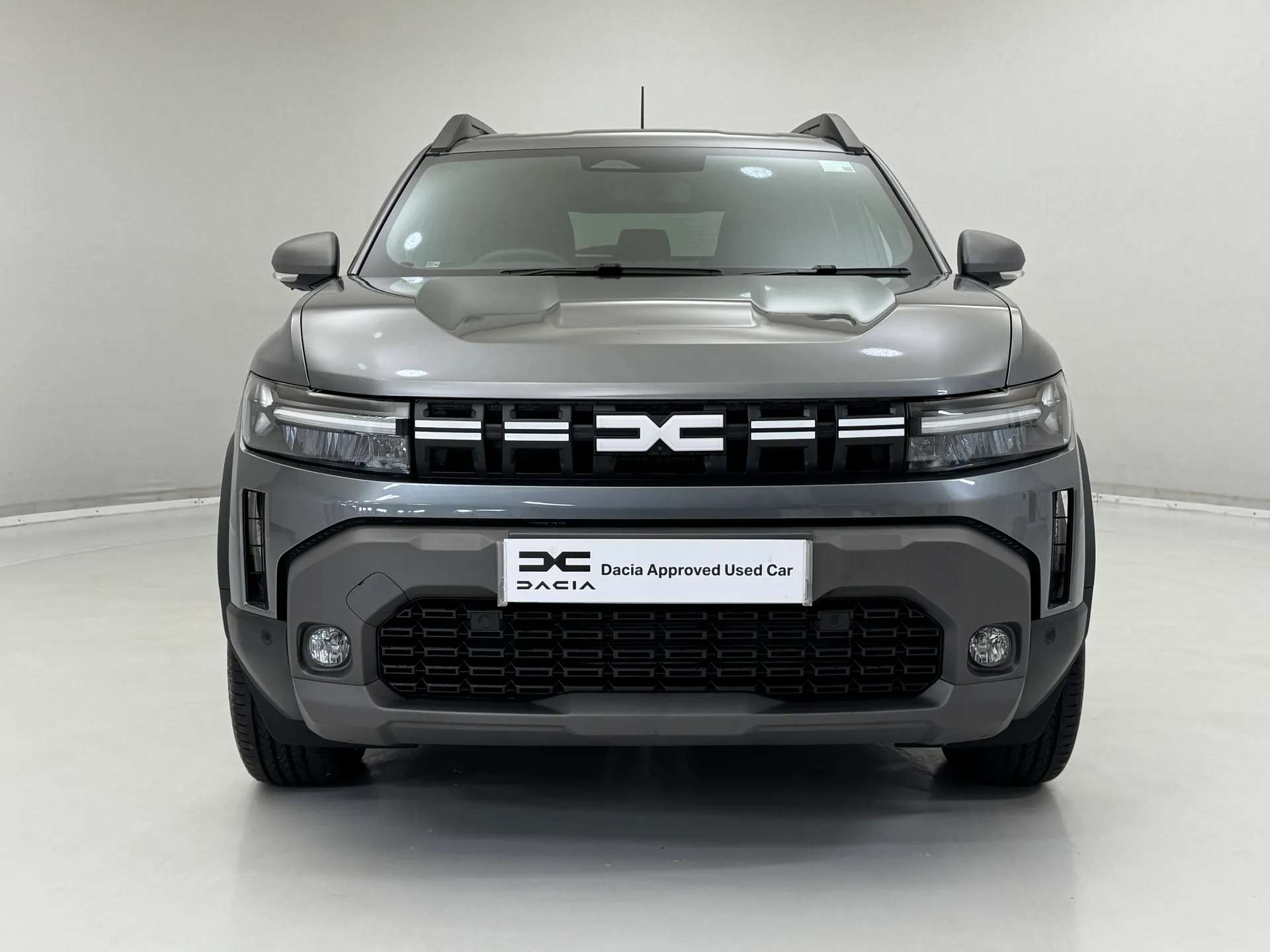 A 2026 DACIA DUSTER 1.8 Hybrid 155 Journey 5dr Auto A 2026 DACIA DUSTER 1.8 Hybrid 155 Journey 5dr Auto