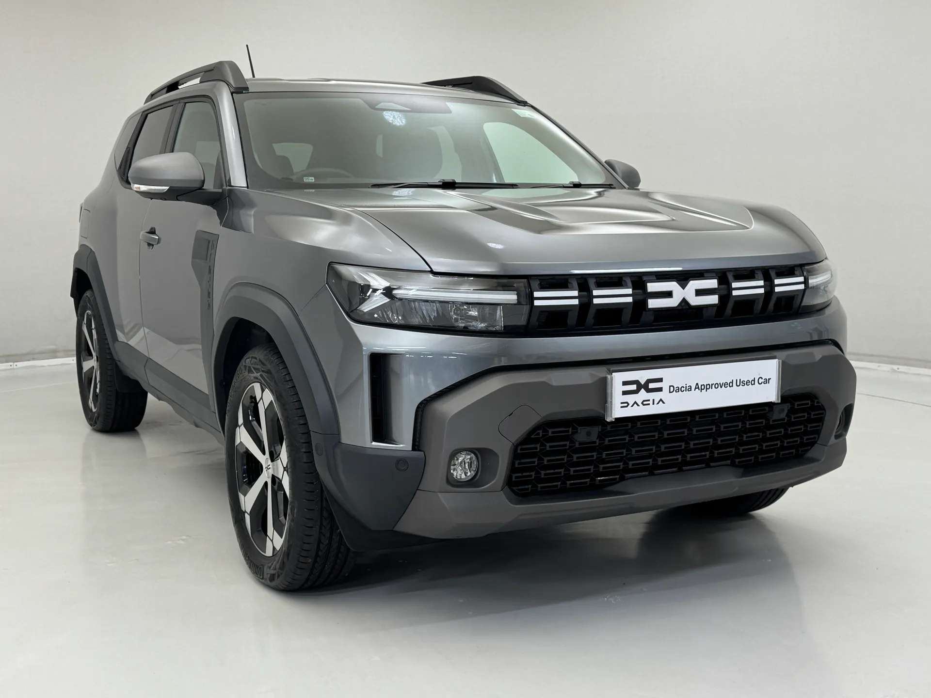 A 2026 DACIA DUSTER 1.8 Hybrid 155 Journey 5dr Auto A 2026 DACIA DUSTER 1.8 Hybrid 155 Journey 5dr Auto