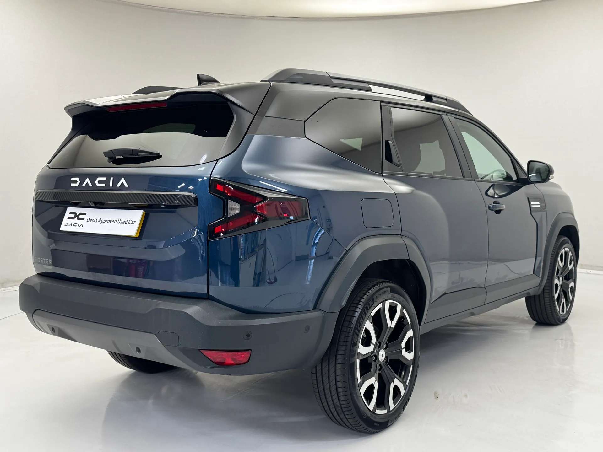 A 2025 DACIA BIGSTER 1.8 Hybrid 155 Journey 5dr Auto A 2025 DACIA BIGSTER 1.8 Hybrid 155 Journey 5dr Auto