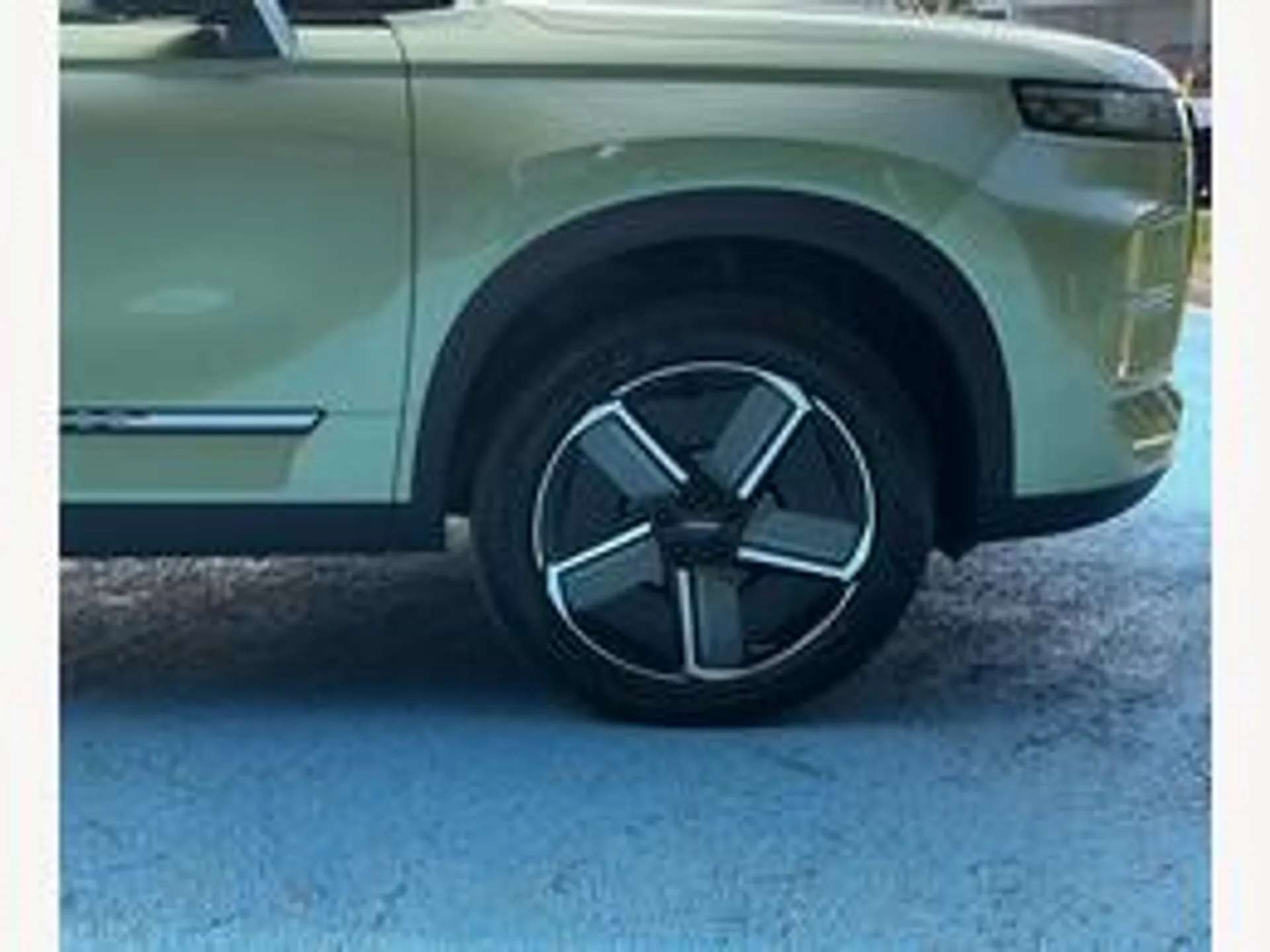 A 2026 JAECOO 7 1.5T SHS-P Luxury 5dr Auto A 2026 JAECOO 7 1.5T SHS-P Luxury 5dr Auto