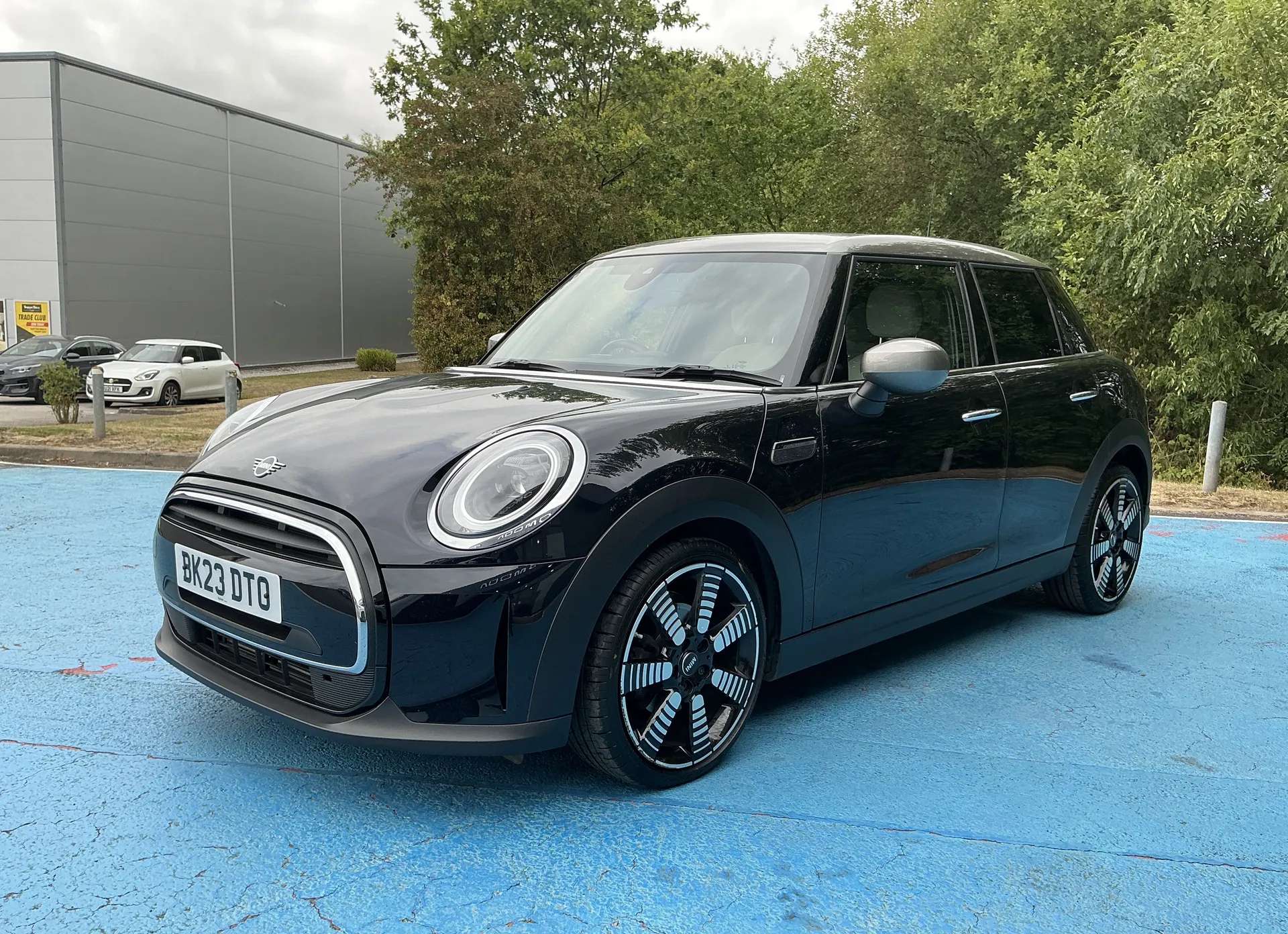 A 2023 MINI COOPER 1.5 C Exclusive 3dr Auto A 2023 MINI COOPER 1.5 C Exclusive 3dr Auto