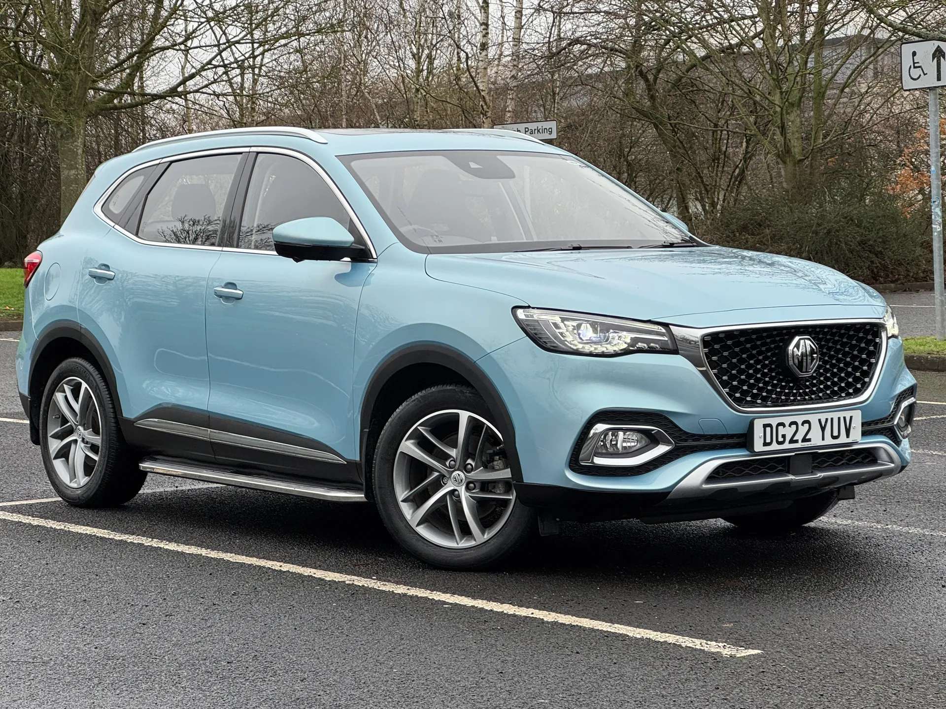 A 2022 MG MOTOR UK HS 1.5 T-GDI PHEV Exclusive 5dr Auto A 2022 MG MOTOR UK HS 1.5 T-GDI PHEV Exclusive 5dr Auto