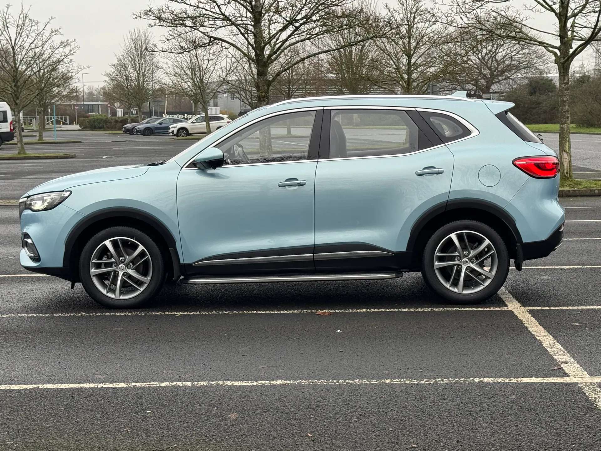 A 2022 MG MOTOR UK HS 1.5 T-GDI PHEV Exclusive 5dr Auto A 2022 MG MOTOR UK HS 1.5 T-GDI PHEV Exclusive 5dr Auto