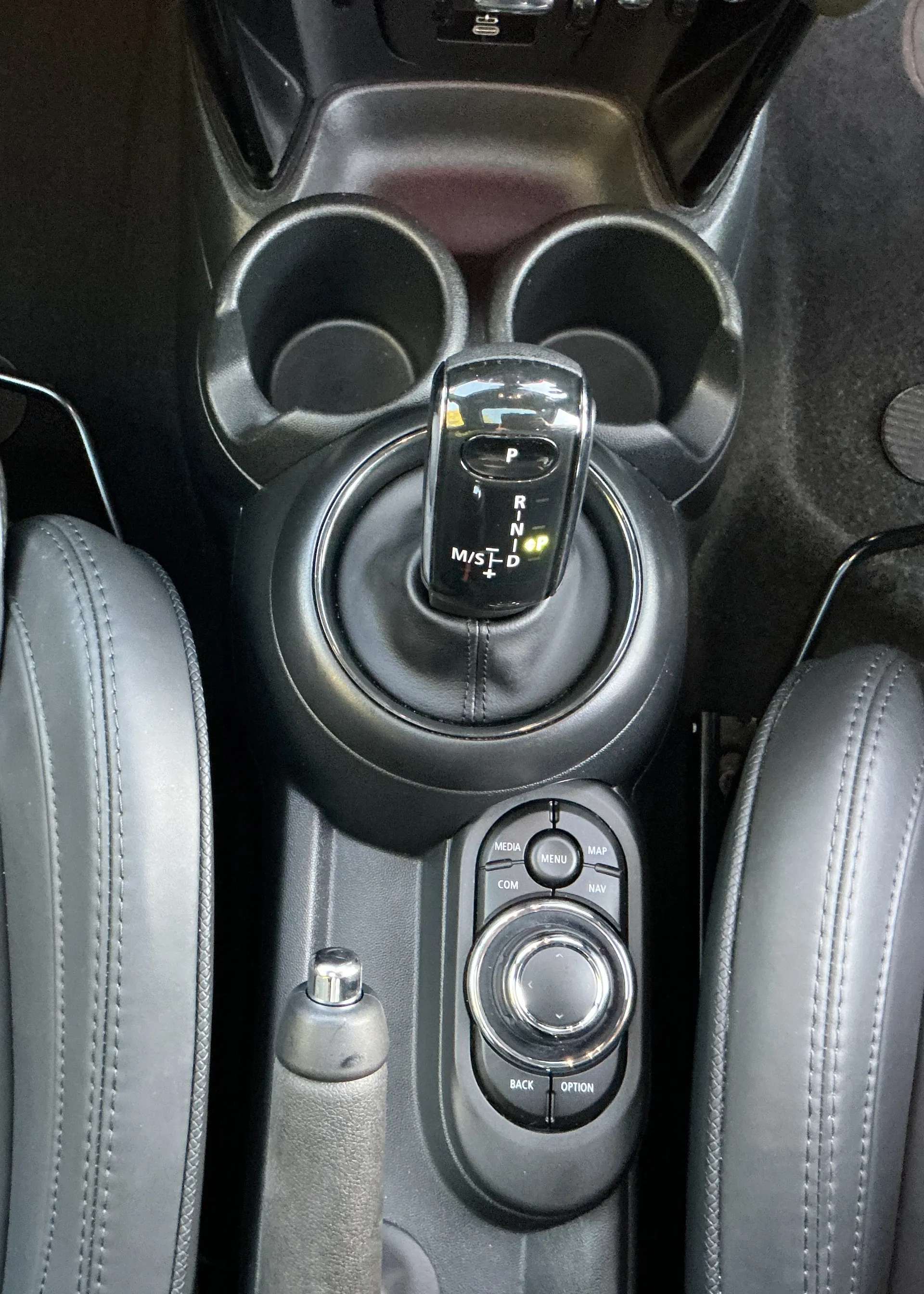 2023 MINI COOPER 2023 MINI COOPER
