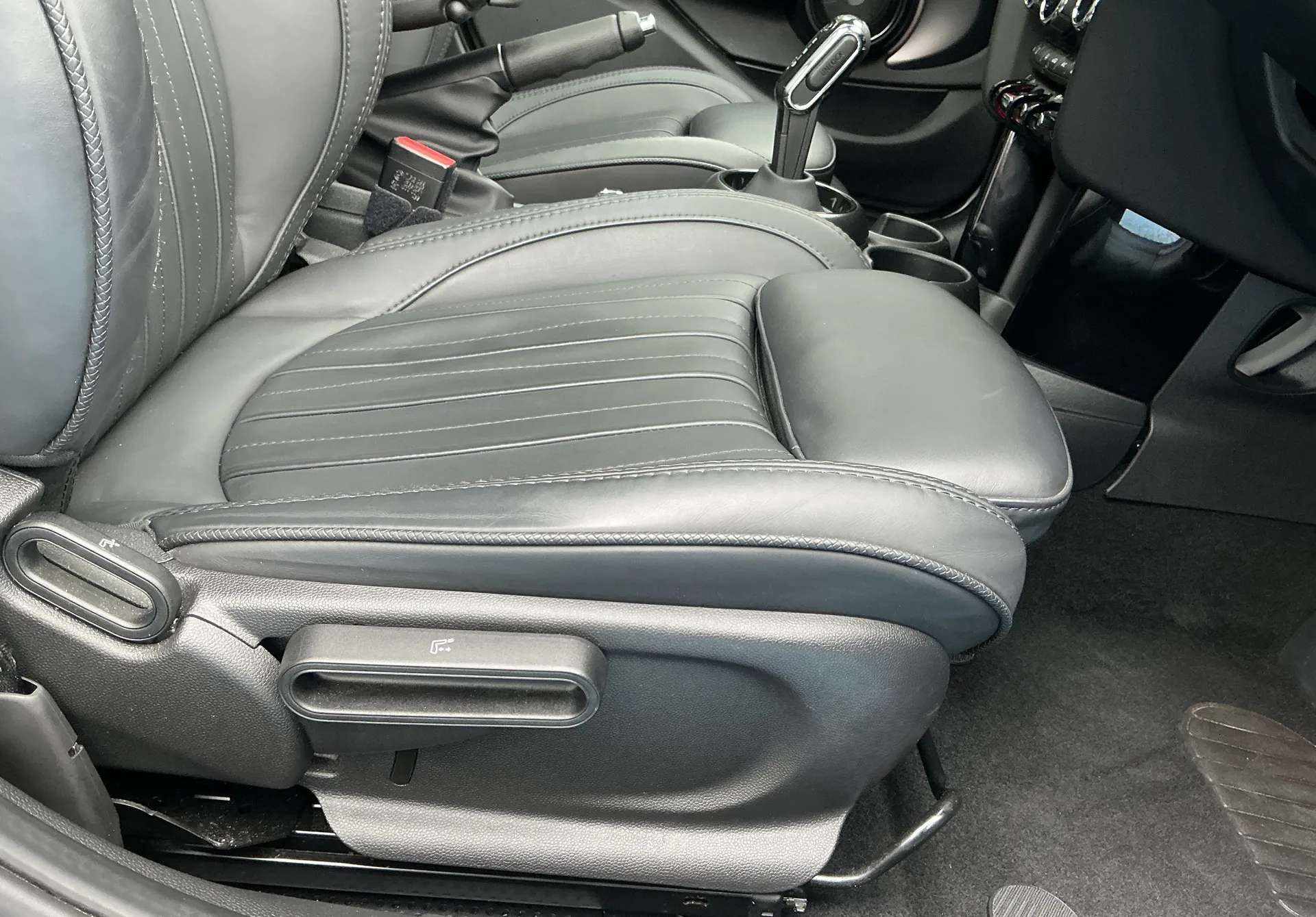 2023 MINI COOPER 2023 MINI COOPER