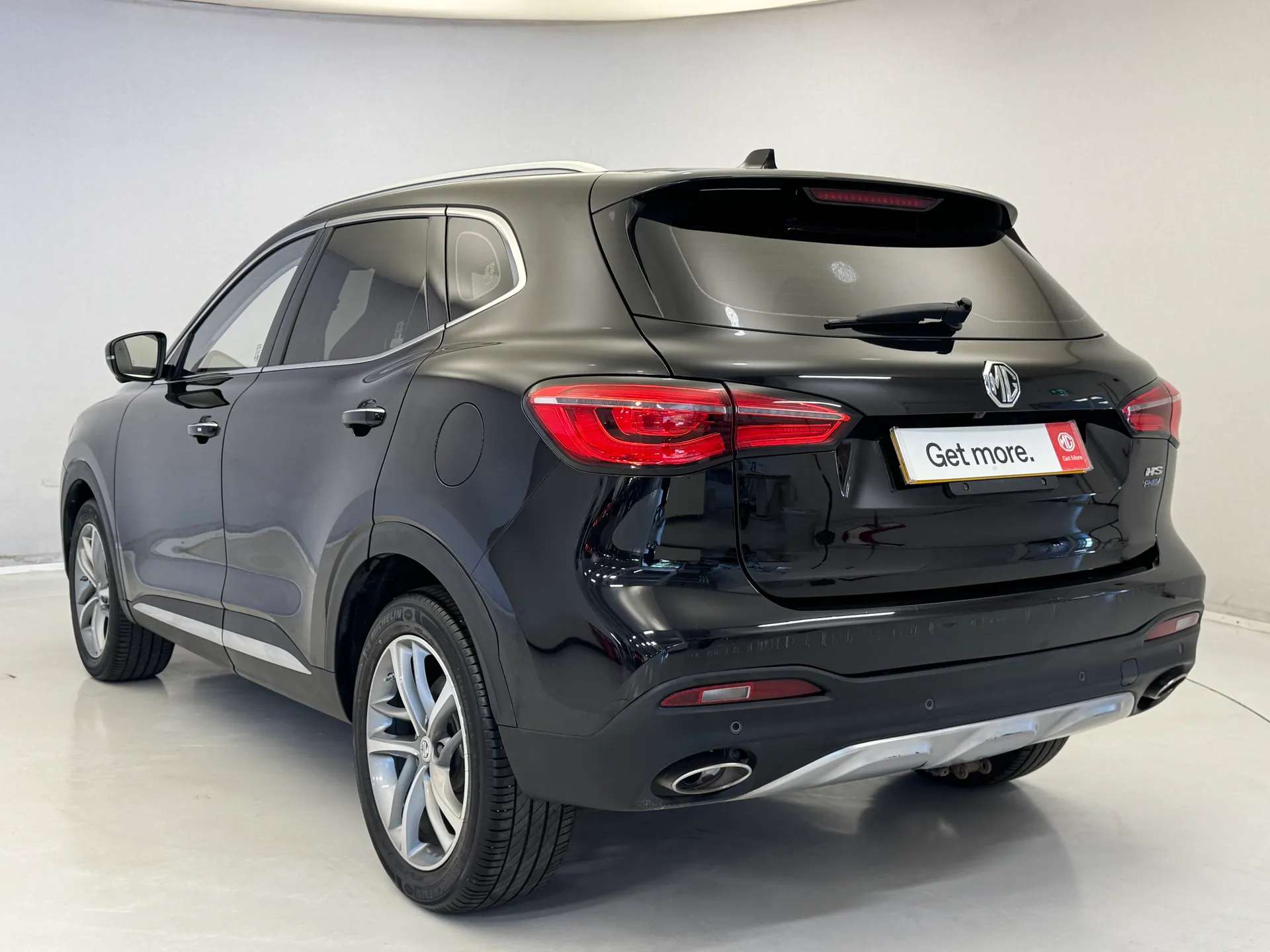 A 2022 MG HS 1.5 T-GDI PHEV Exclusive 5dr Auto A 2022 MG HS 1.5 T-GDI PHEV Exclusive 5dr Auto