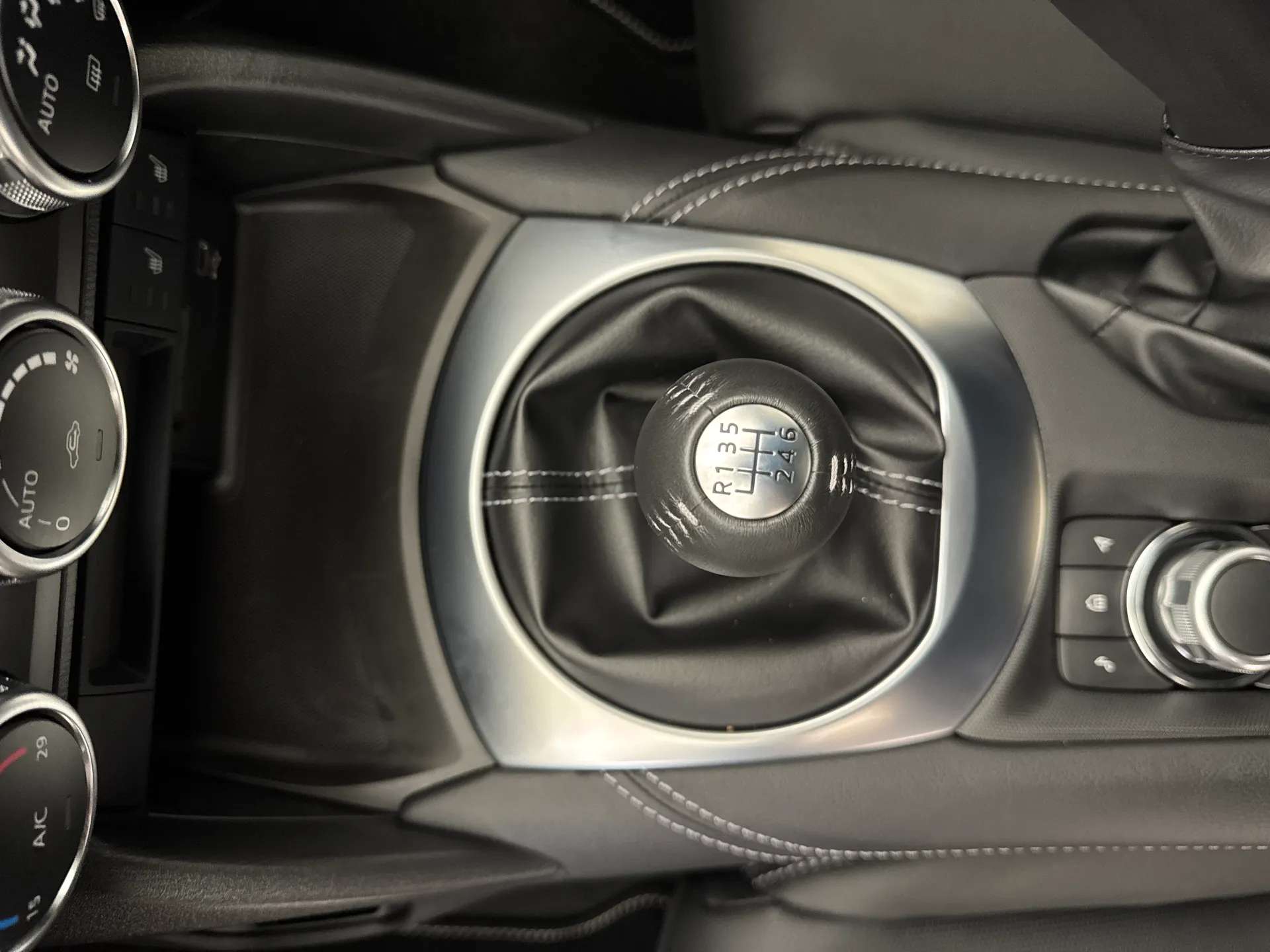 2026 MAZDA MX-5 2026 MAZDA MX-5