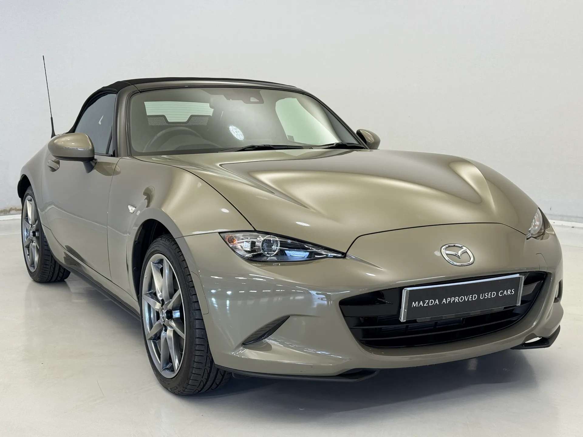 2023 MAZDA MX-5 2023 MAZDA MX-5