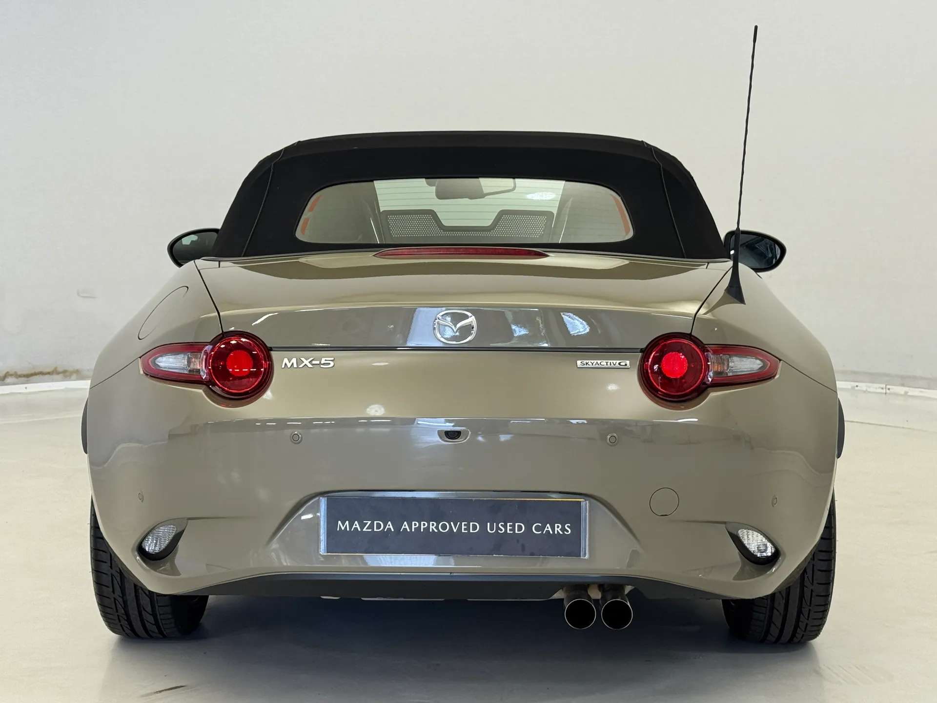 2023 MAZDA MX-5 2023 MAZDA MX-5