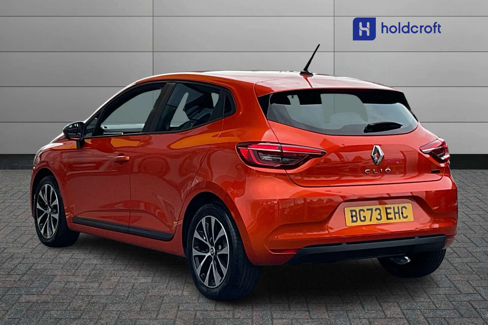 A 2023 RENAULT CLIO 1.6 E-TECH full hybrid 145 Evolution 5dr Auto A 2023 RENAULT CLIO 1.6 E-TECH full hybrid 145 Evolution 5dr Auto