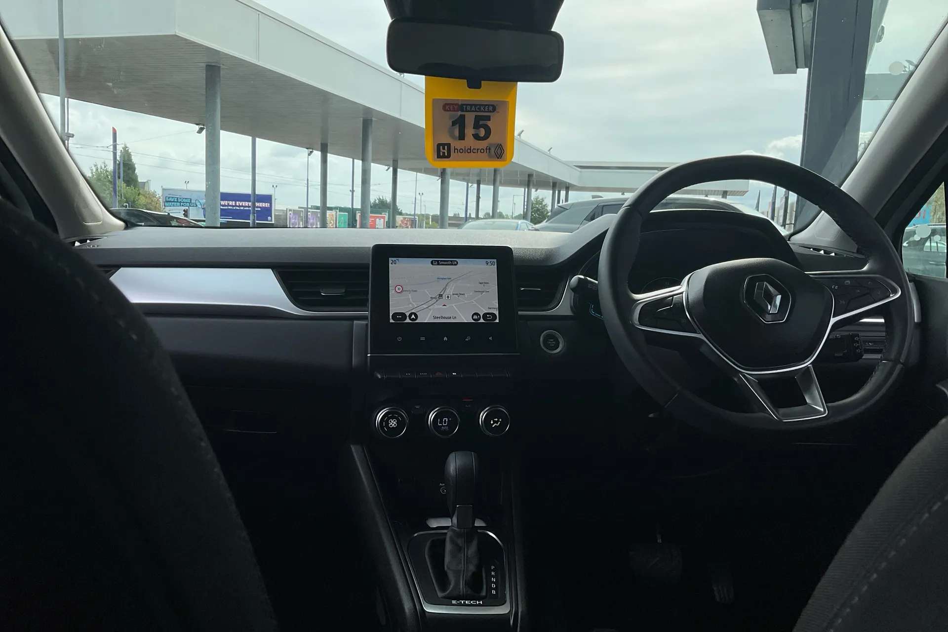 A 2023 RENAULT CAPTUR 1.6 E-Tech full hybrid 145 Evolution 5dr Auto A 2023 RENAULT CAPTUR 1.6 E-Tech full hybrid 145 Evolution 5dr Auto