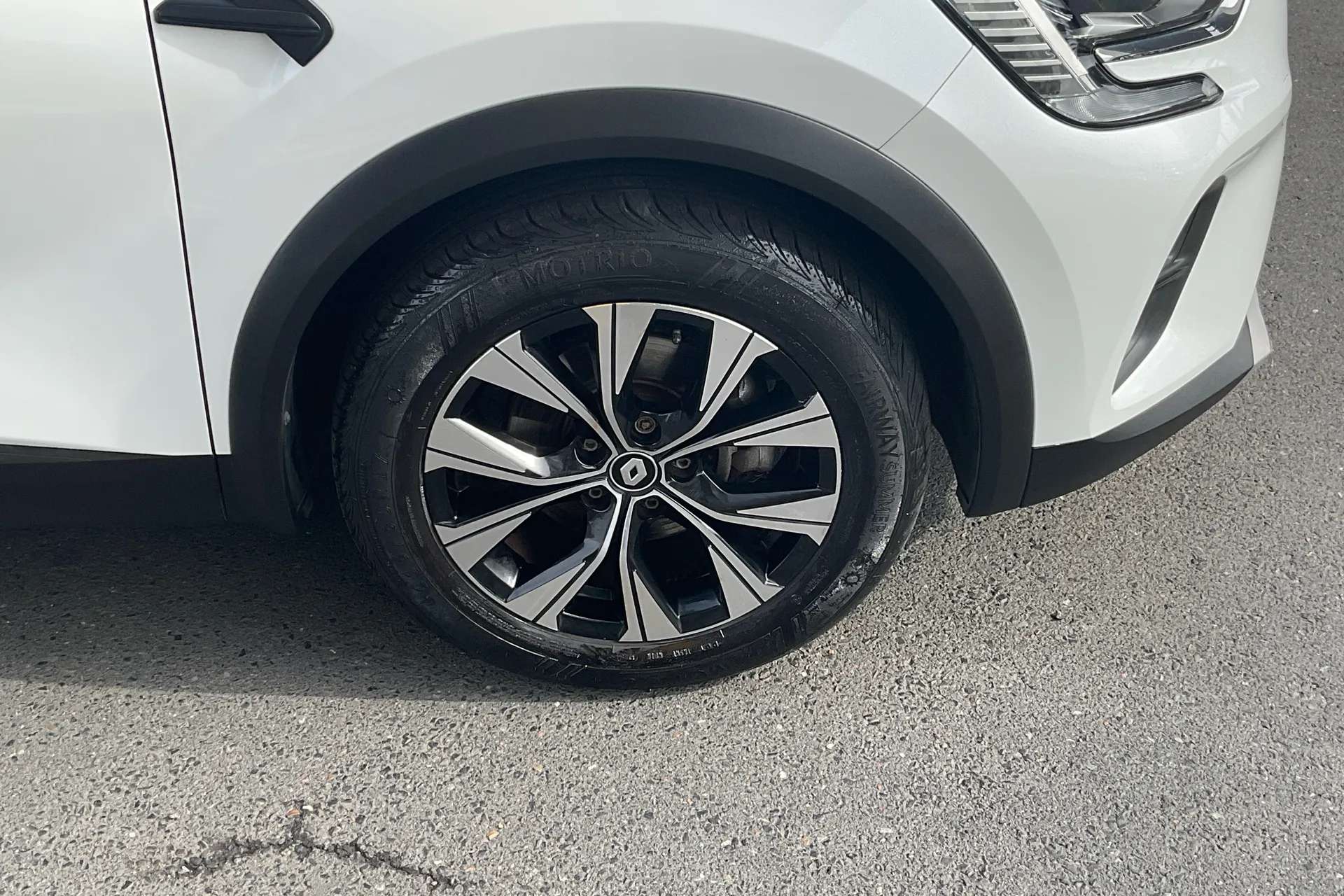 A 2023 RENAULT CAPTUR 1.6 E-Tech full hybrid 145 Evolution 5dr Auto A 2023 RENAULT CAPTUR 1.6 E-Tech full hybrid 145 Evolution 5dr Auto