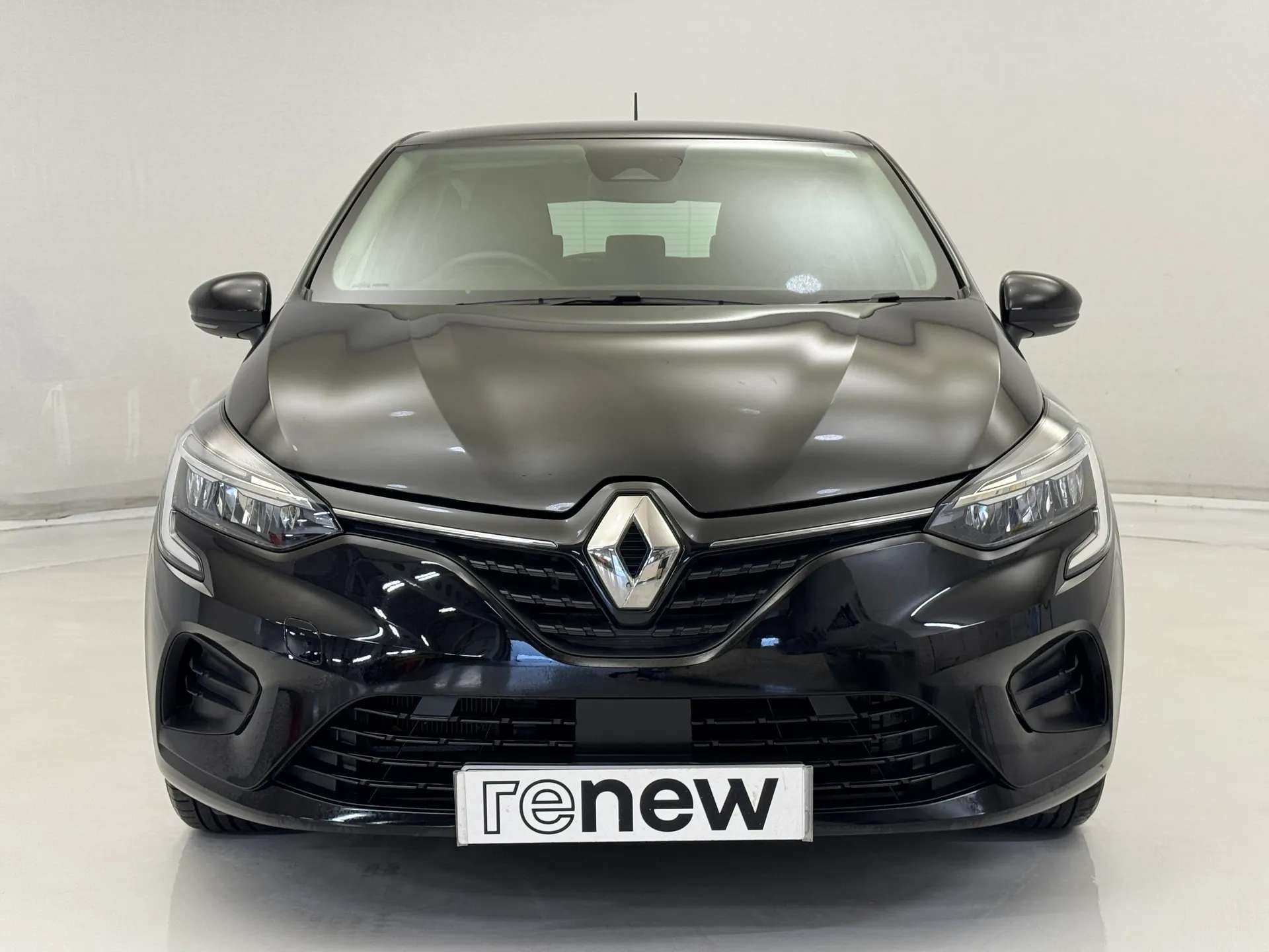A 2023 RENAULT CLIO 1.6 E-TECH full hybrid 145 Evolution 5dr Auto A 2023 RENAULT CLIO 1.6 E-TECH full hybrid 145 Evolution 5dr Auto
