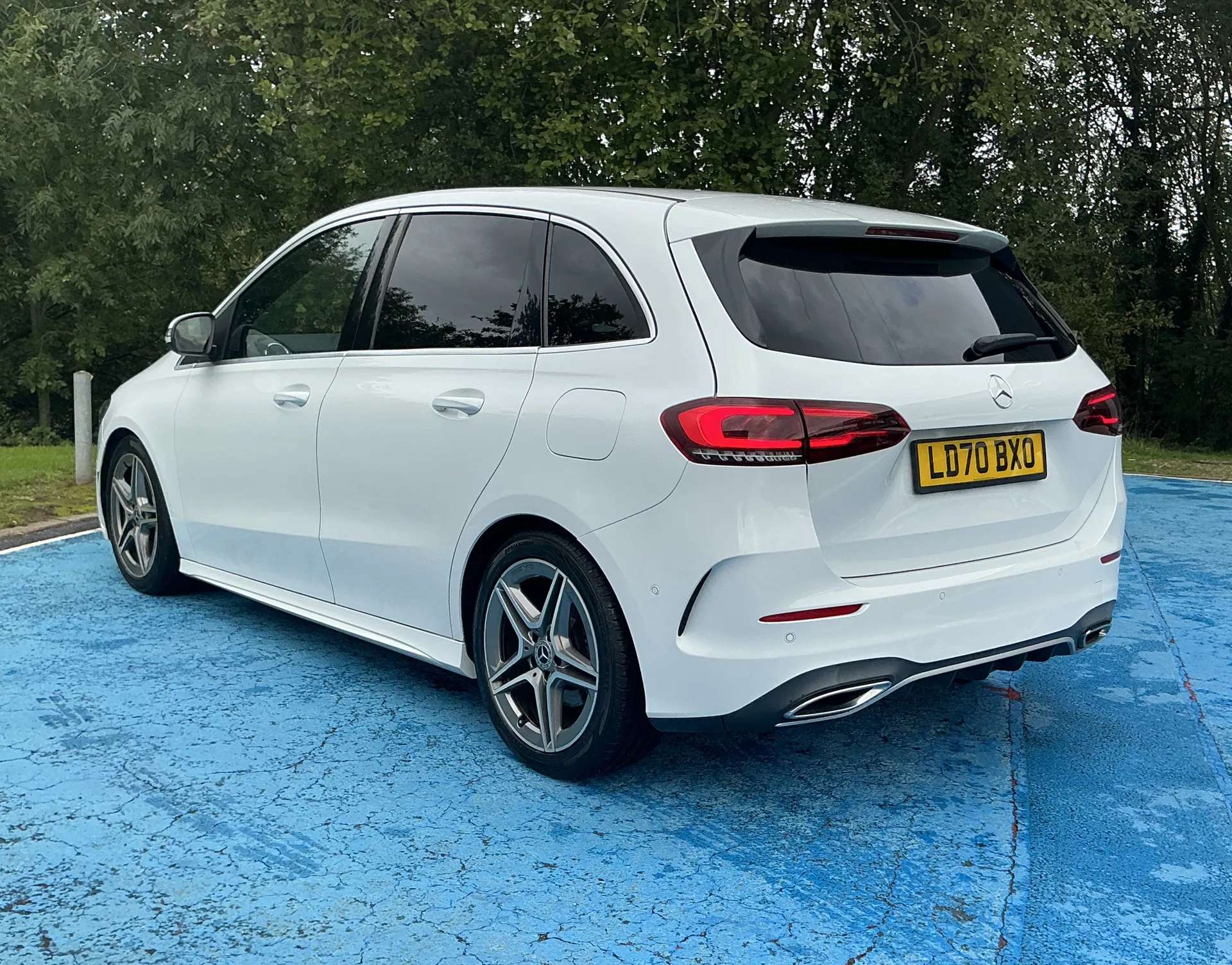 A 2020 MERCEDES-BENZ B CLASS B200 AMG Line Executive 5dr Auto A 2020 MERCEDES-BENZ B CLASS B200 AMG Line Executive 5dr Auto