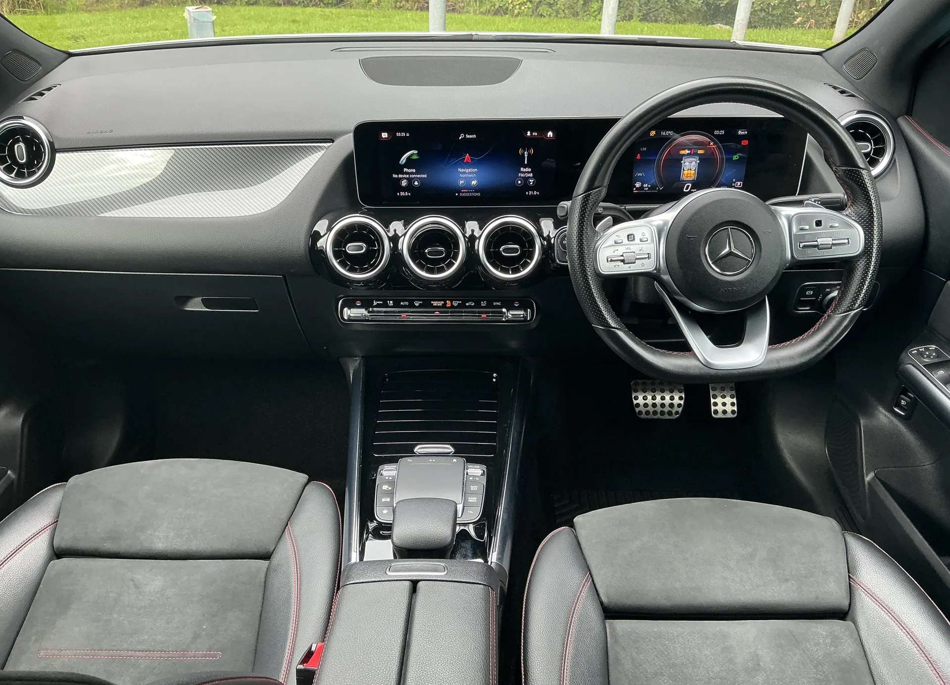 A 2020 MERCEDES-BENZ B CLASS B200 AMG Line Executive 5dr Auto A 2020 MERCEDES-BENZ B CLASS B200 AMG Line Executive 5dr Auto
