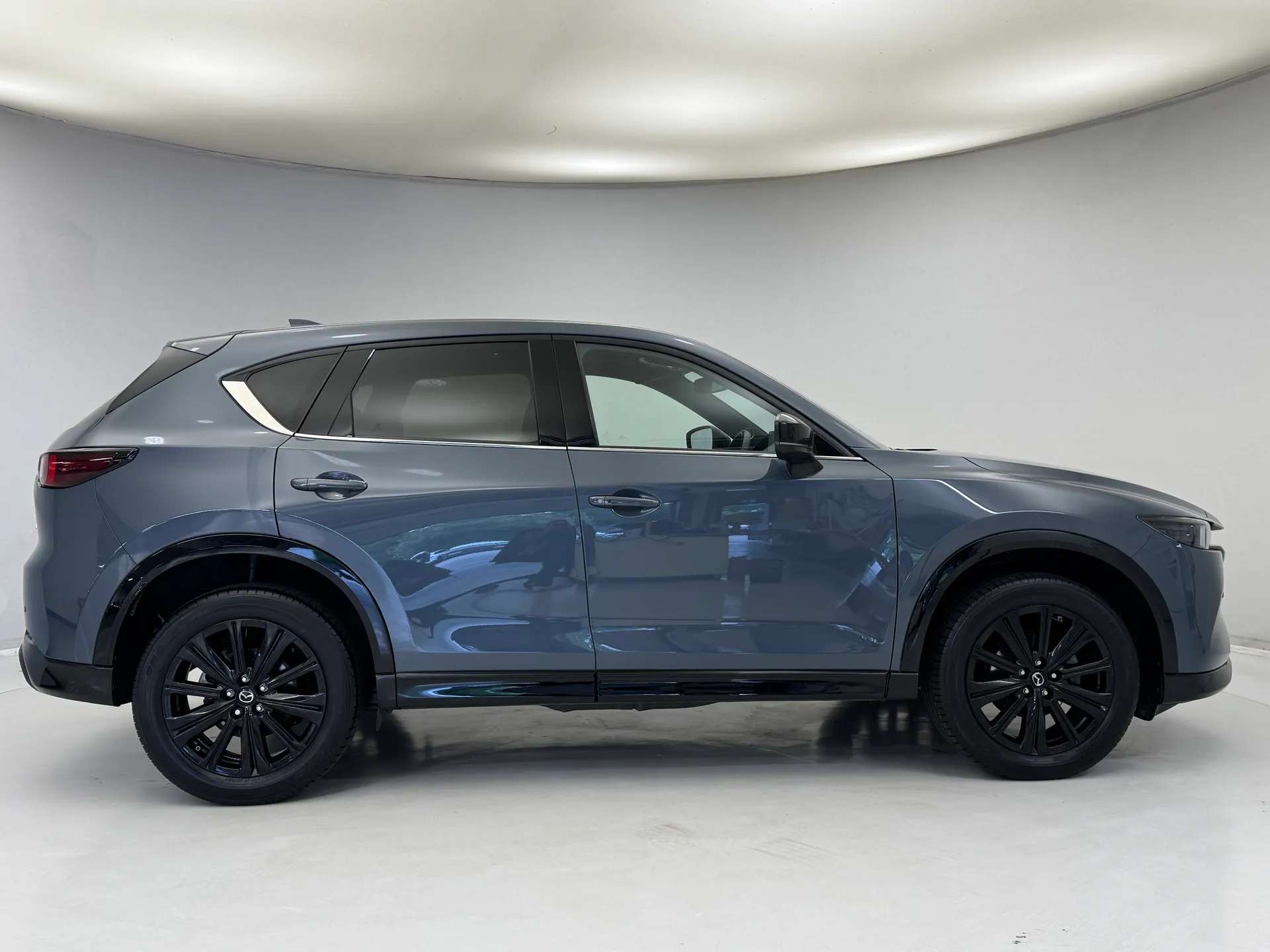 A 2025 MAZDA CX-5 2.0 e-Skyactiv G MHEV Homura 5dr A 2025 MAZDA CX-5 2.0 e-Skyactiv G MHEV Homura 5dr