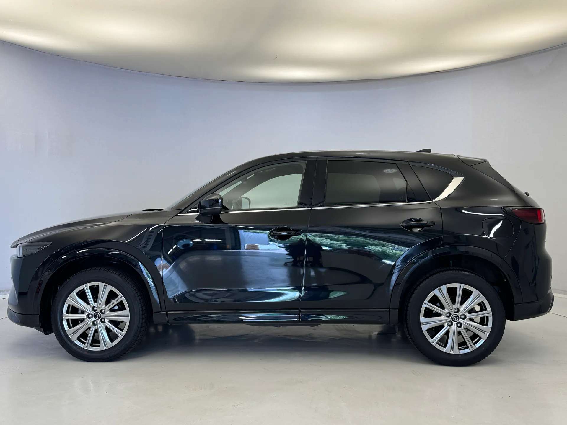 A 2025 MAZDA CX-5 2.0 e-Skyactiv G MHEV Takumi 5dr A 2025 MAZDA CX-5 2.0 e-Skyactiv G MHEV Takumi 5dr