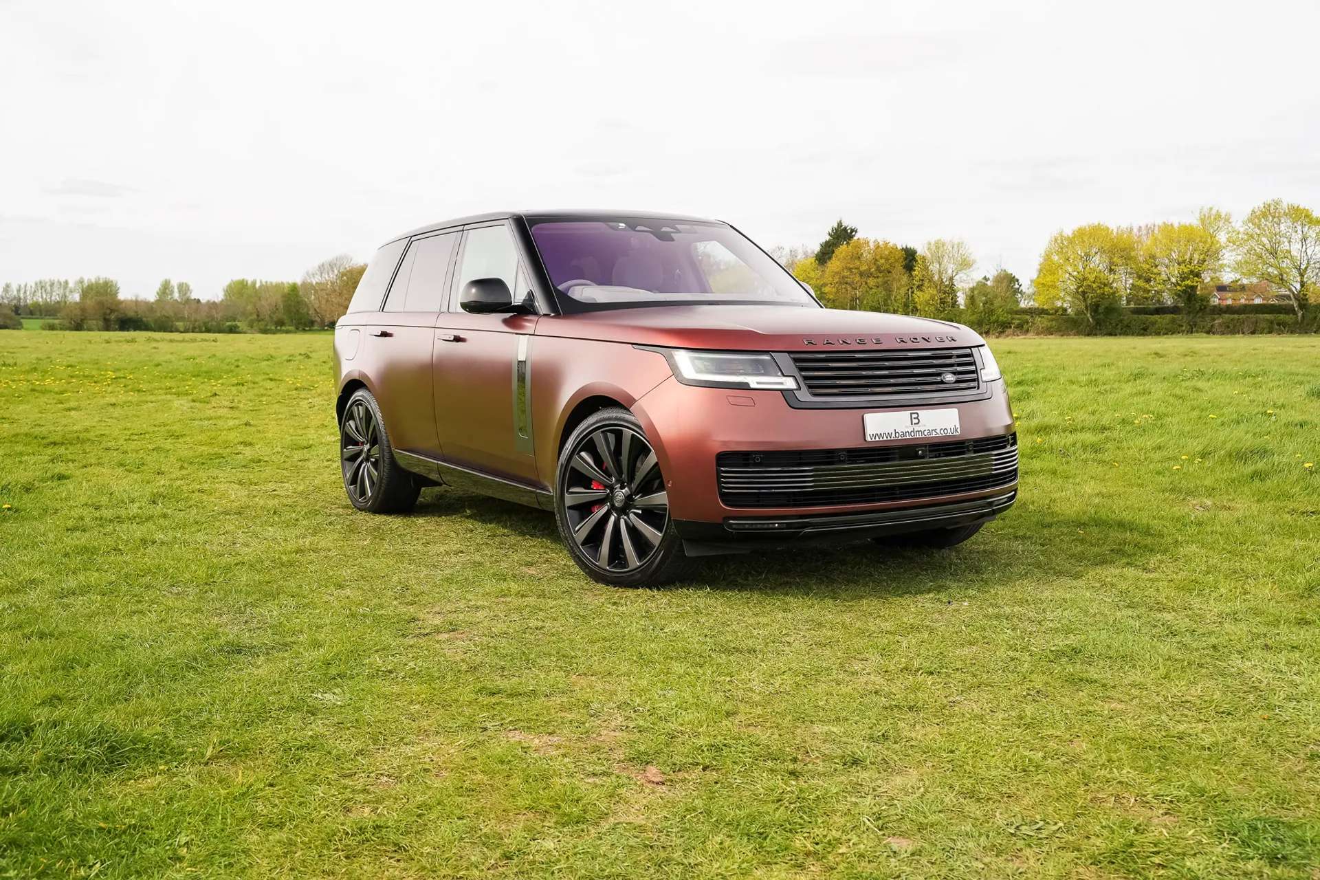 A 2023 LAND ROVER RANGE ROVER 4.4 P530 V8 SV 4dr Auto A 2023 LAND ROVER RANGE ROVER 4.4 P530 V8 SV 4dr Auto