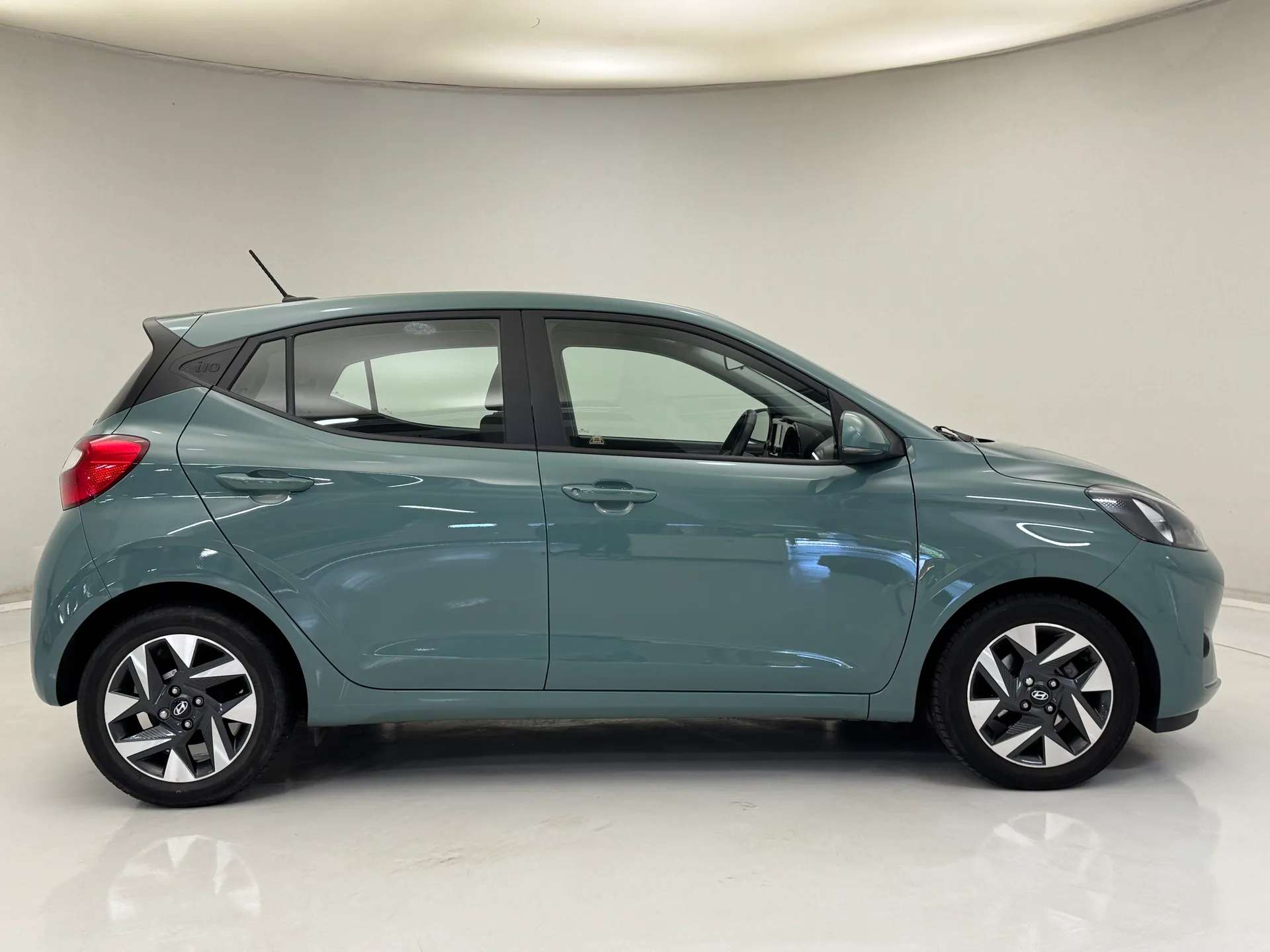 2023 HYUNDAI I10 2023 HYUNDAI I10