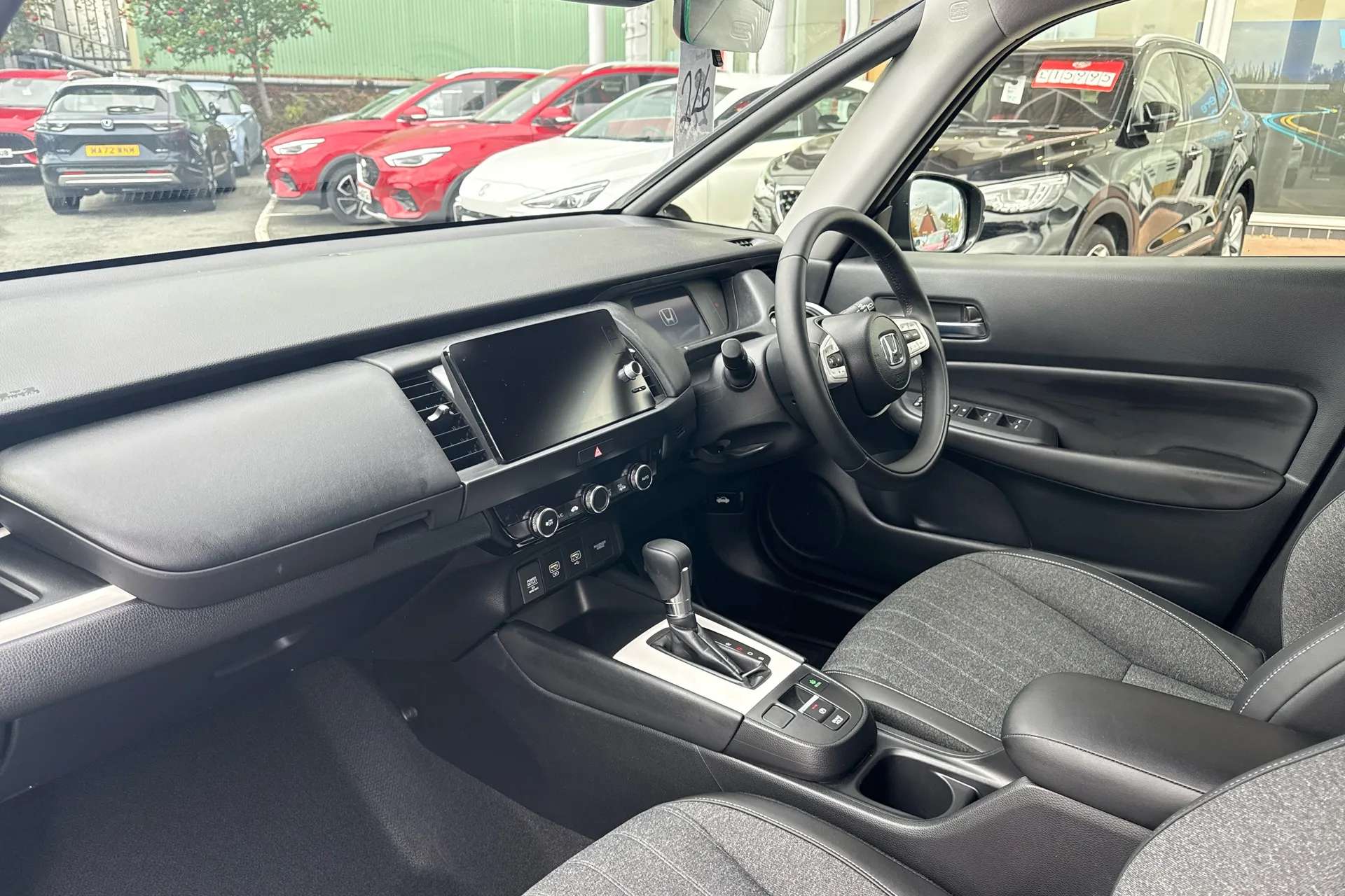 A 2024 HONDA JAZZ 1.5 i-MMD Hybrid Advance 5dr eCVT A 2024 HONDA JAZZ 1.5 i-MMD Hybrid Advance 5dr eCVT