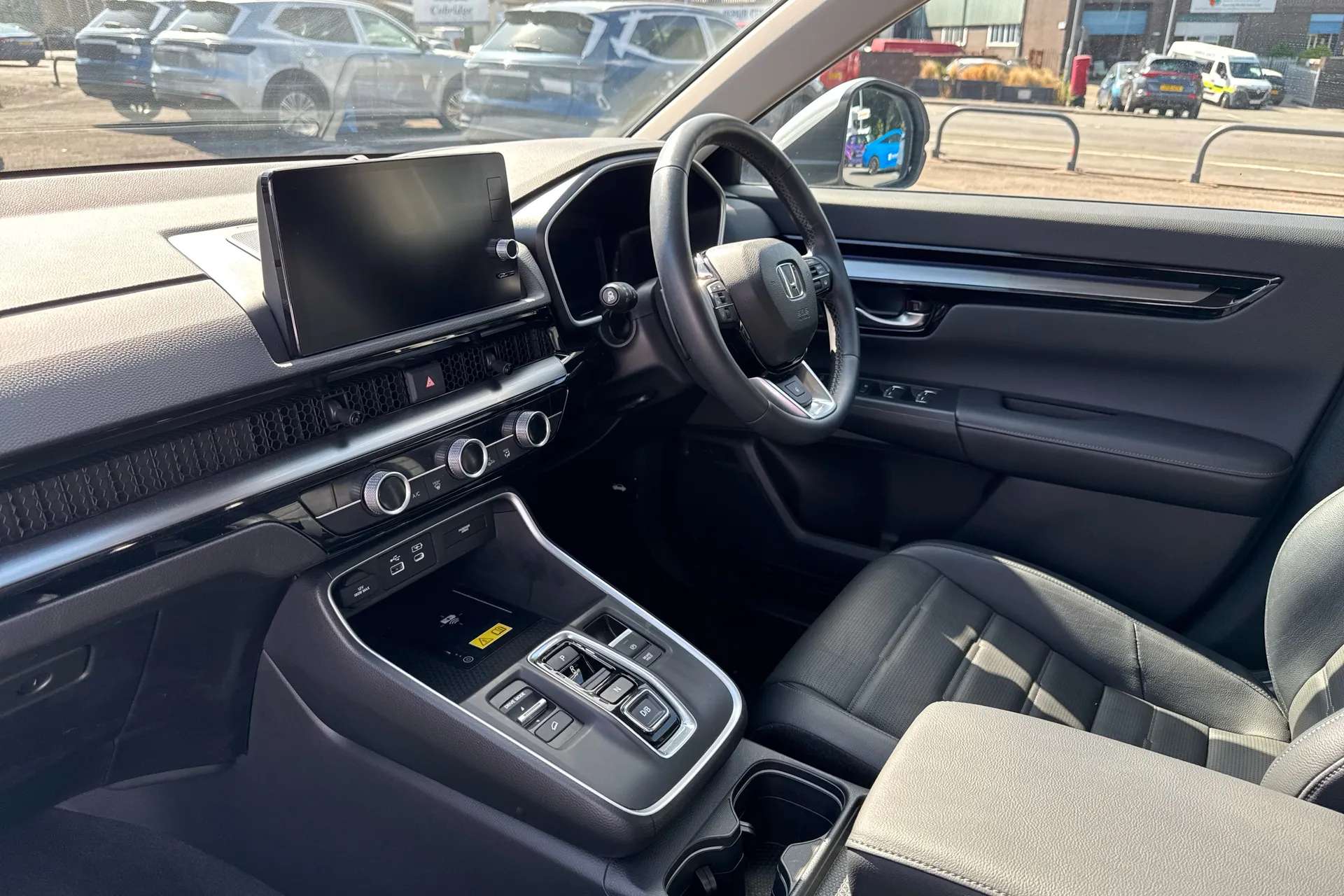 A 2025 HONDA CR-V 2.0 eHEV Advance 5dr eCVT A 2025 HONDA CR-V 2.0 eHEV Advance 5dr eCVT