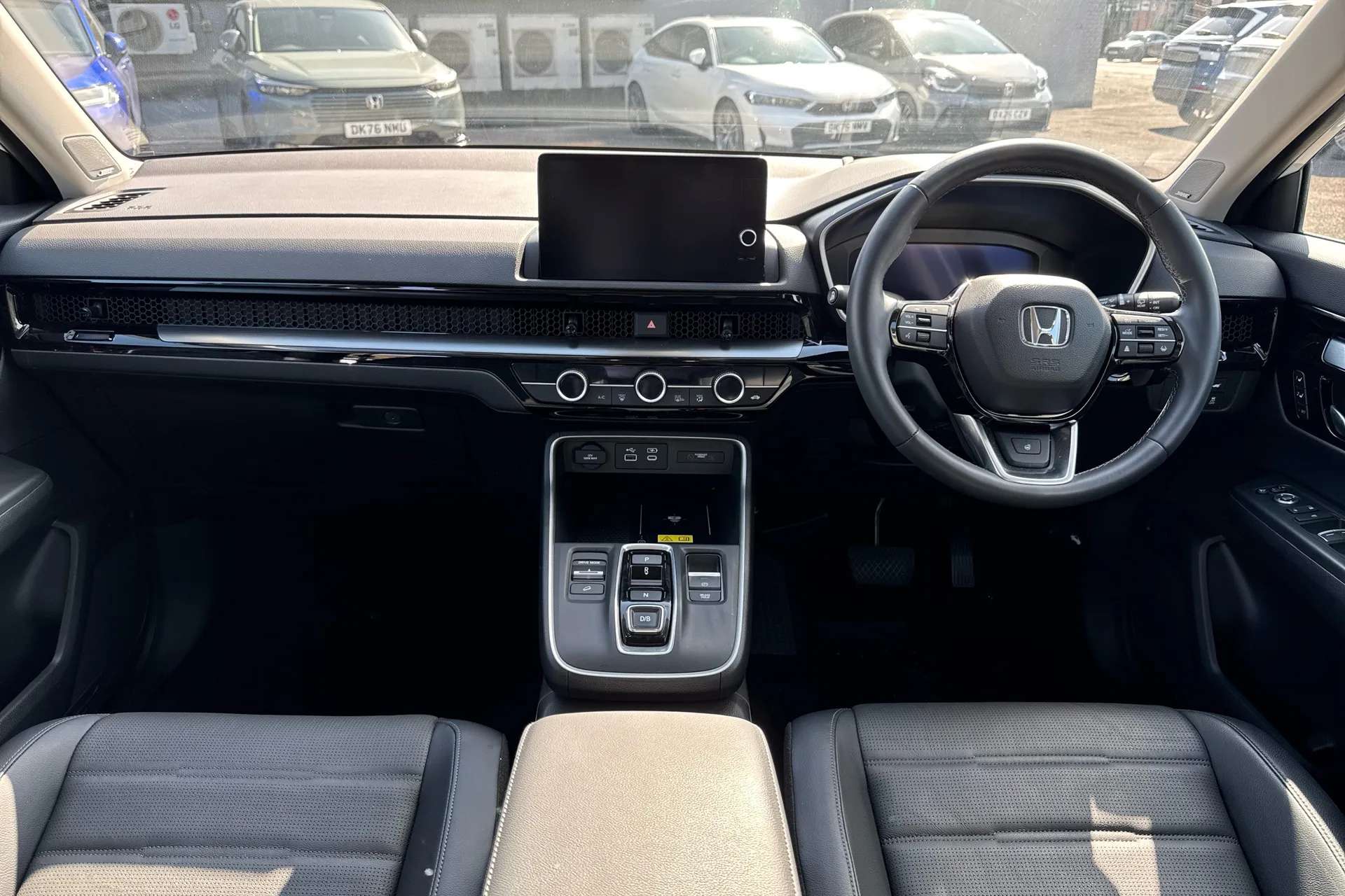 A 2025 HONDA CR-V 2.0 eHEV Advance 5dr eCVT A 2025 HONDA CR-V 2.0 eHEV Advance 5dr eCVT
