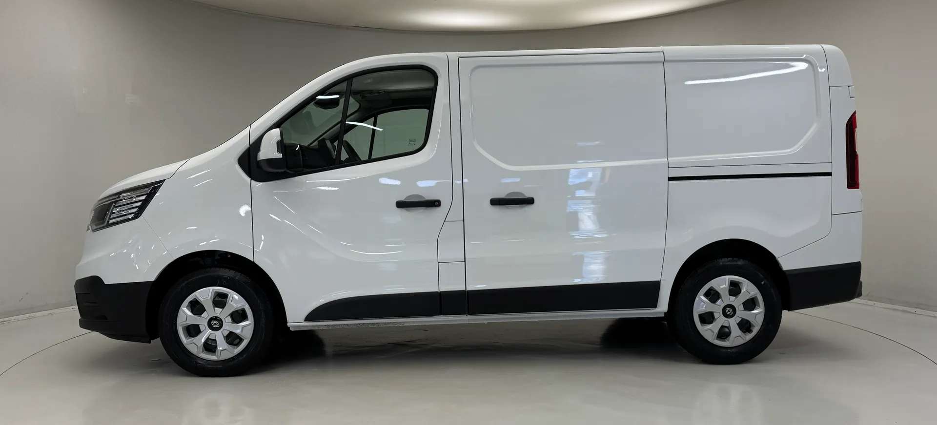 2025 RENAULT TRAFIC 2025 RENAULT TRAFIC