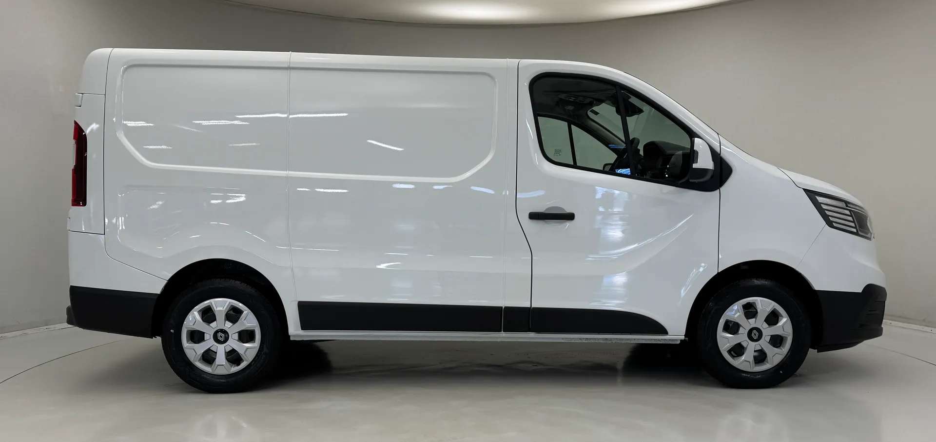 2025 RENAULT TRAFIC 2025 RENAULT TRAFIC