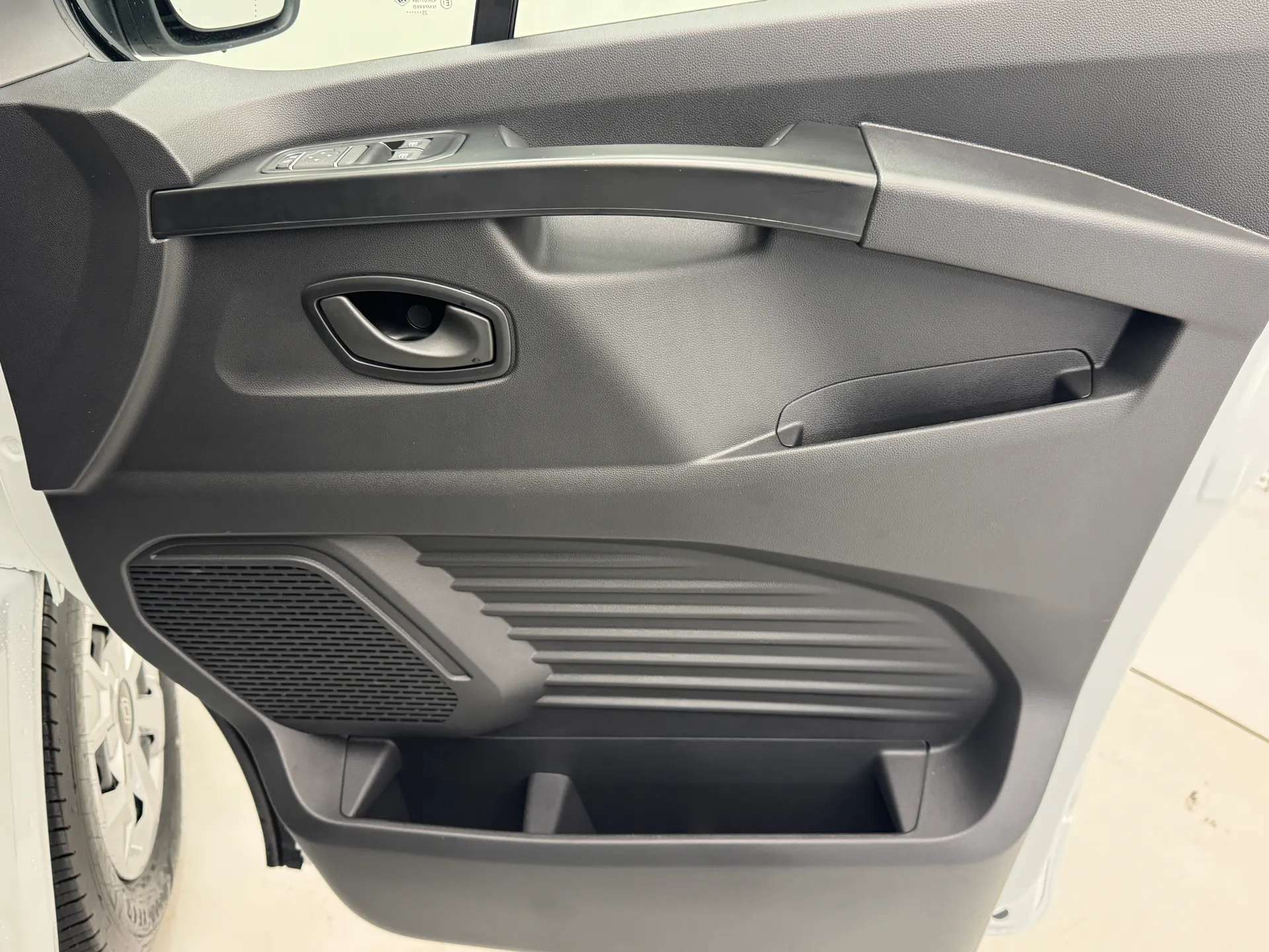 2025 RENAULT TRAFIC 2025 RENAULT TRAFIC