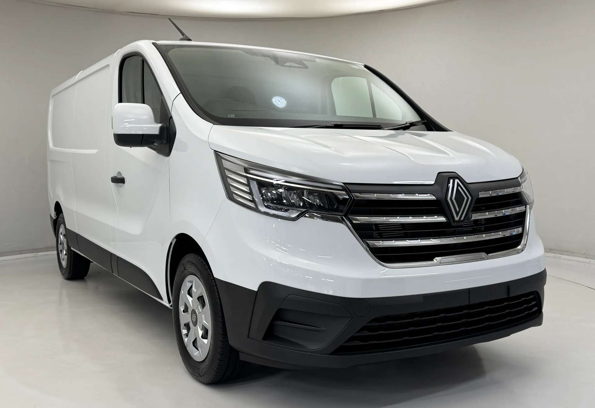 2026 RENAULT TRAFIC 2026 RENAULT TRAFIC