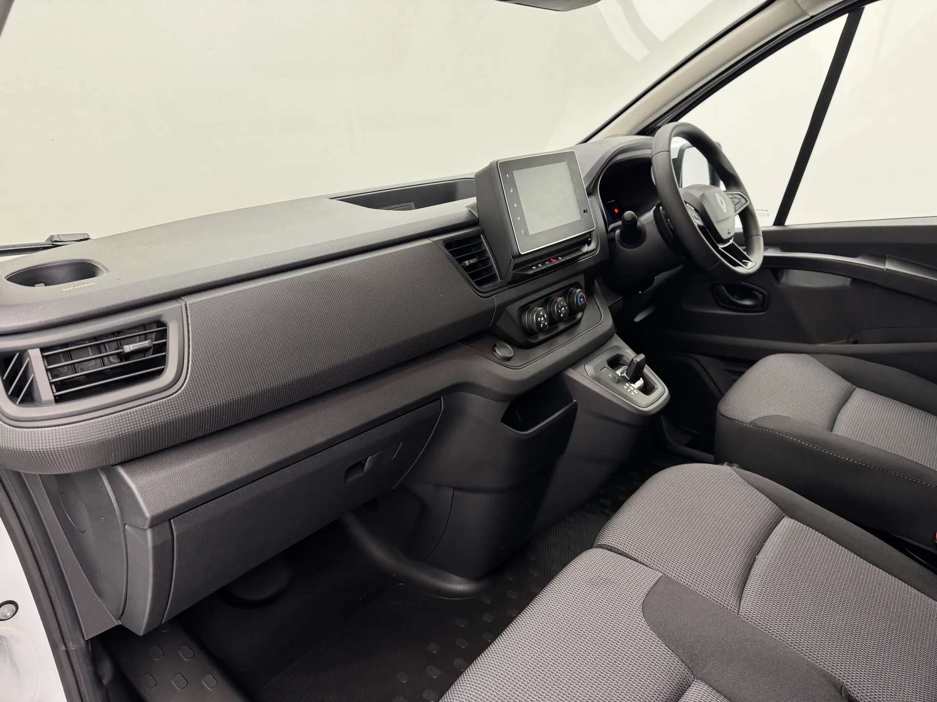 2026 RENAULT TRAFIC 2026 RENAULT TRAFIC